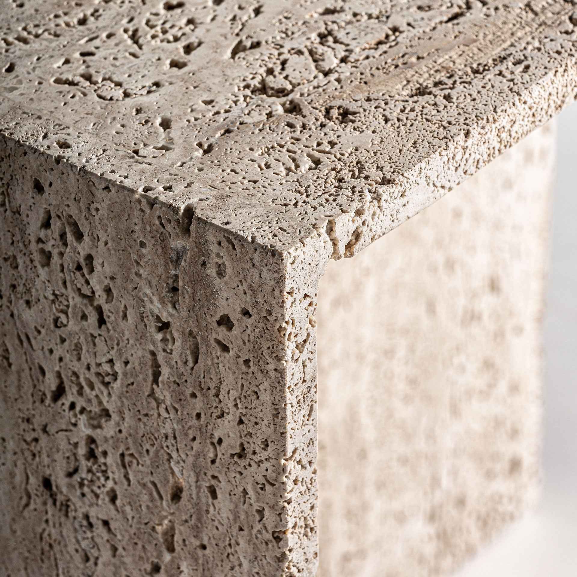 Bambua Theuville tavolino in travertino beige