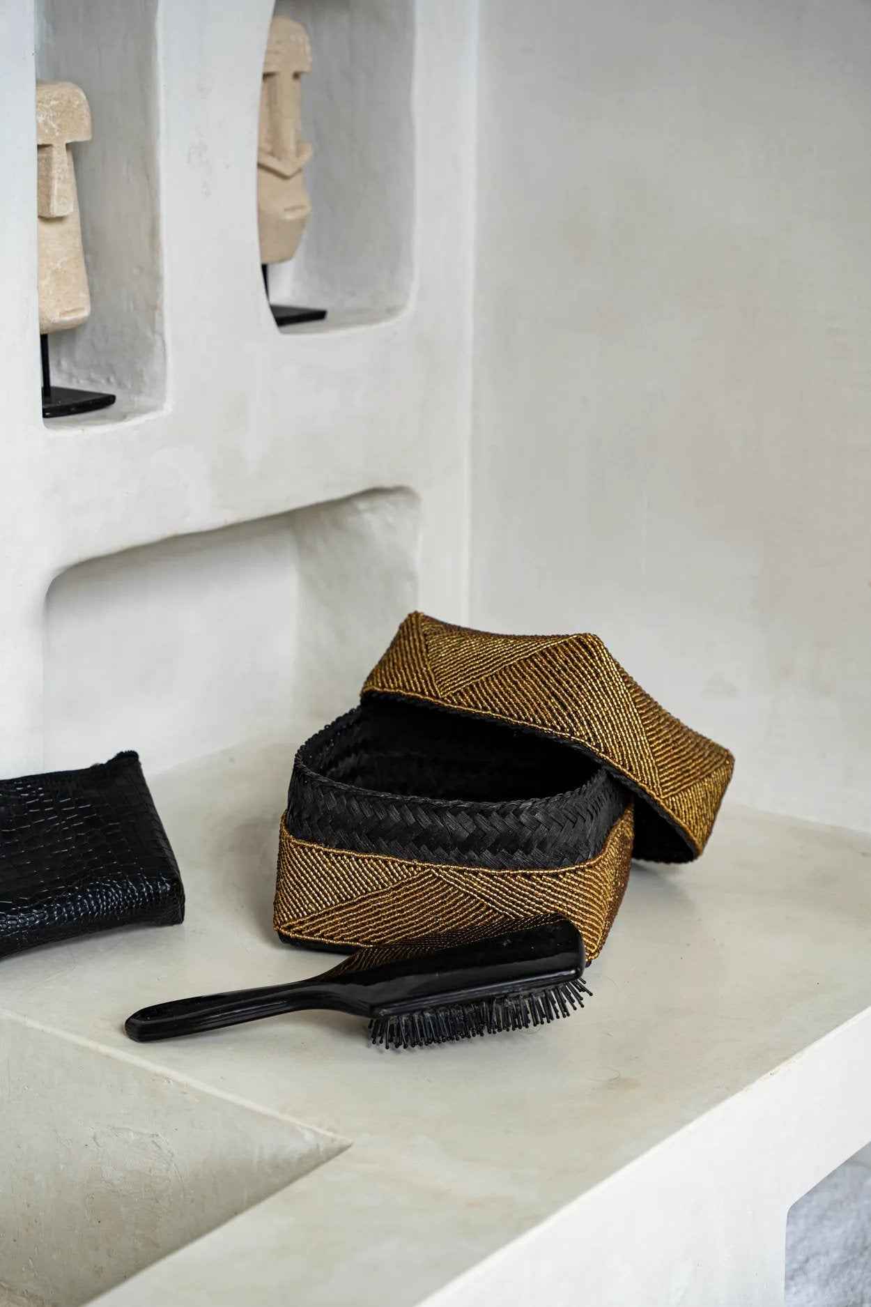 Bambua Beaded Basket cestino oro M in perline