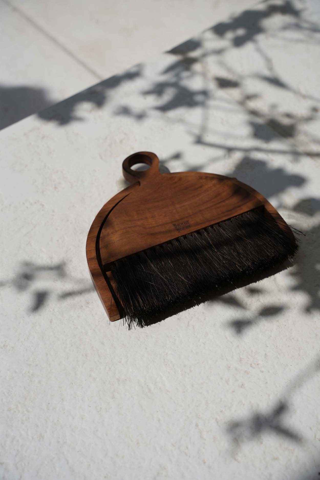 Bambua Haya scopa naturale legno teak tavola