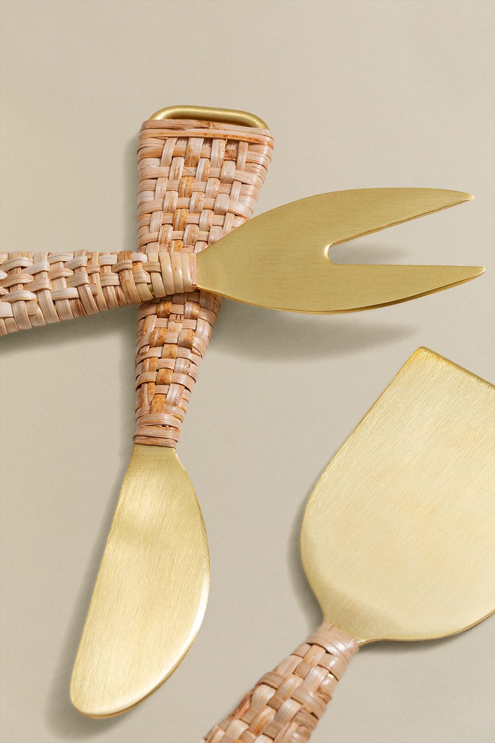 Sklum Bardi set 3 posate formaggio dorate rattan