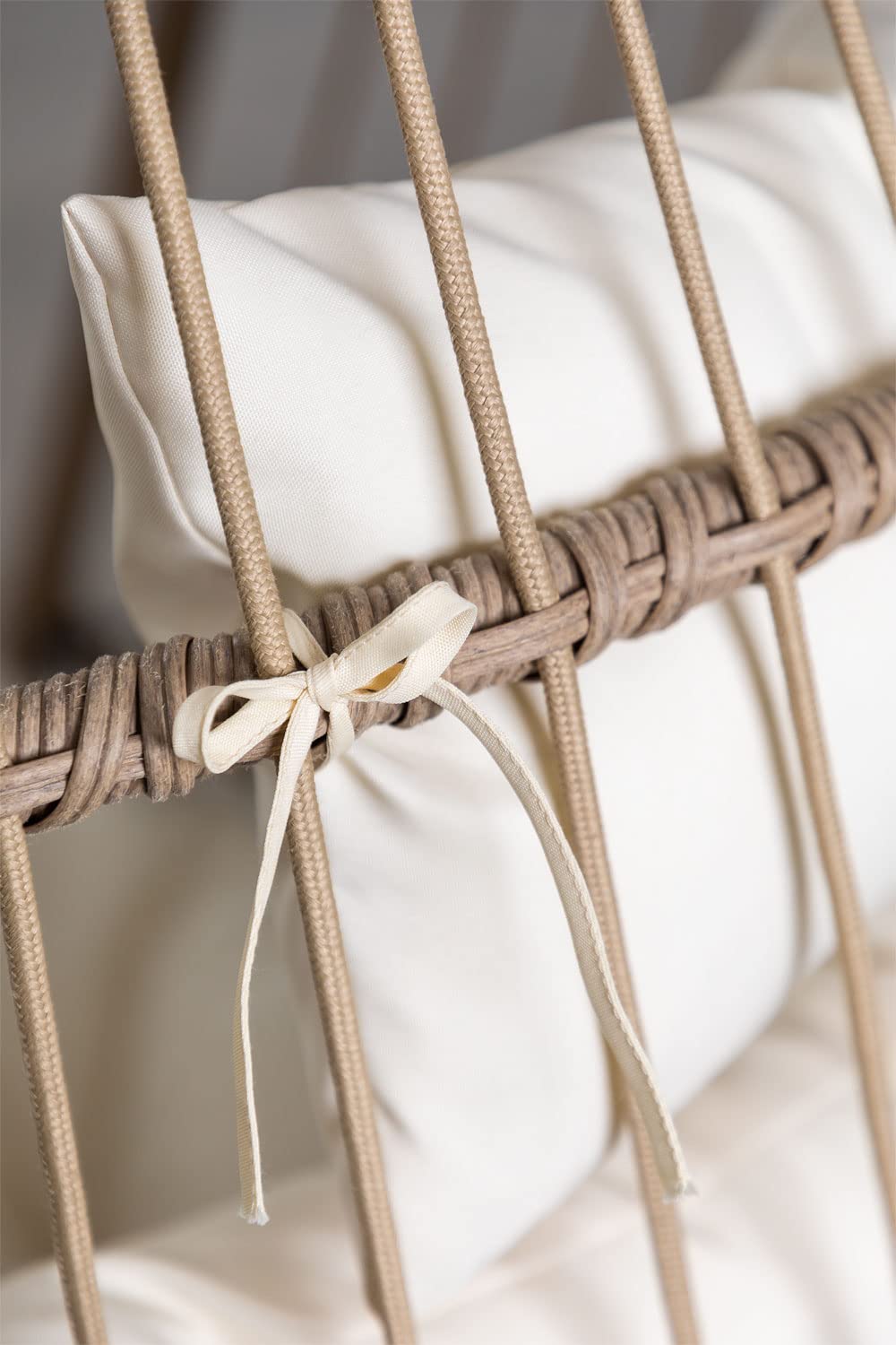 Sklum Anoop Poltrona Sospesa da Giardino con Base Rattan