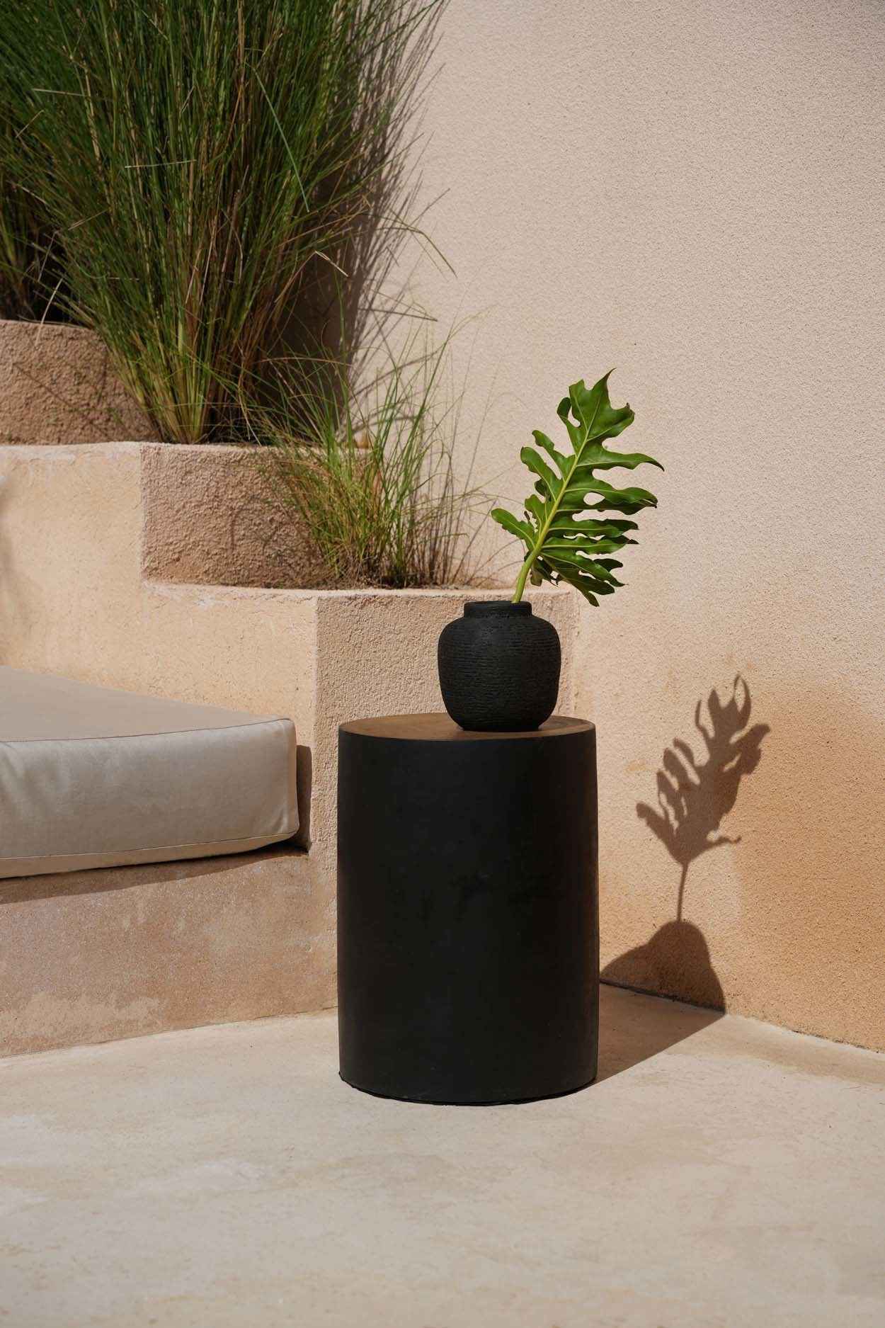 Bambua Peaky vaso terracotta nero S fiori secchi