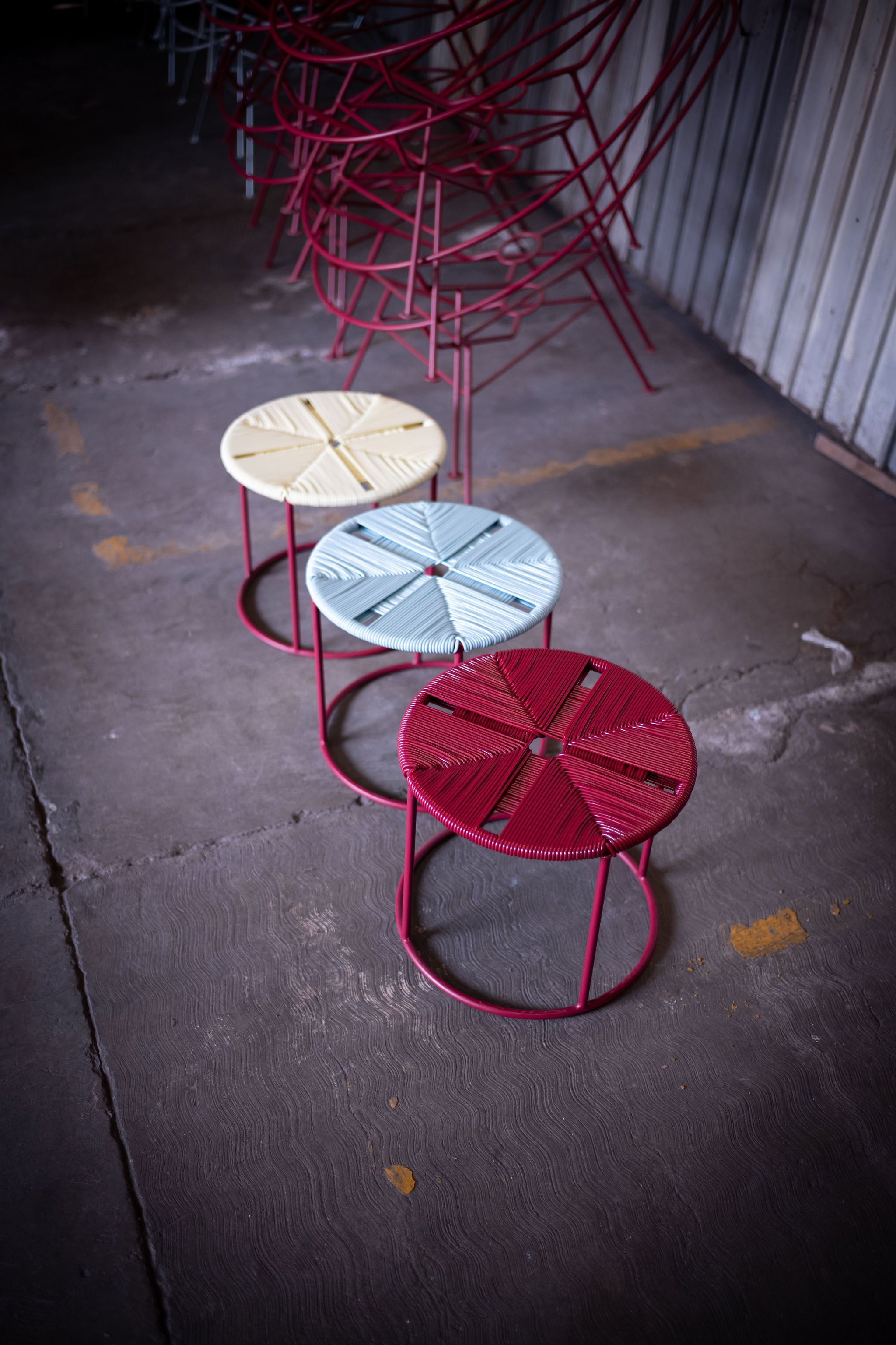 Acapulco Design Mesita CDMX_ST1 tavolino bordeaux azzurro