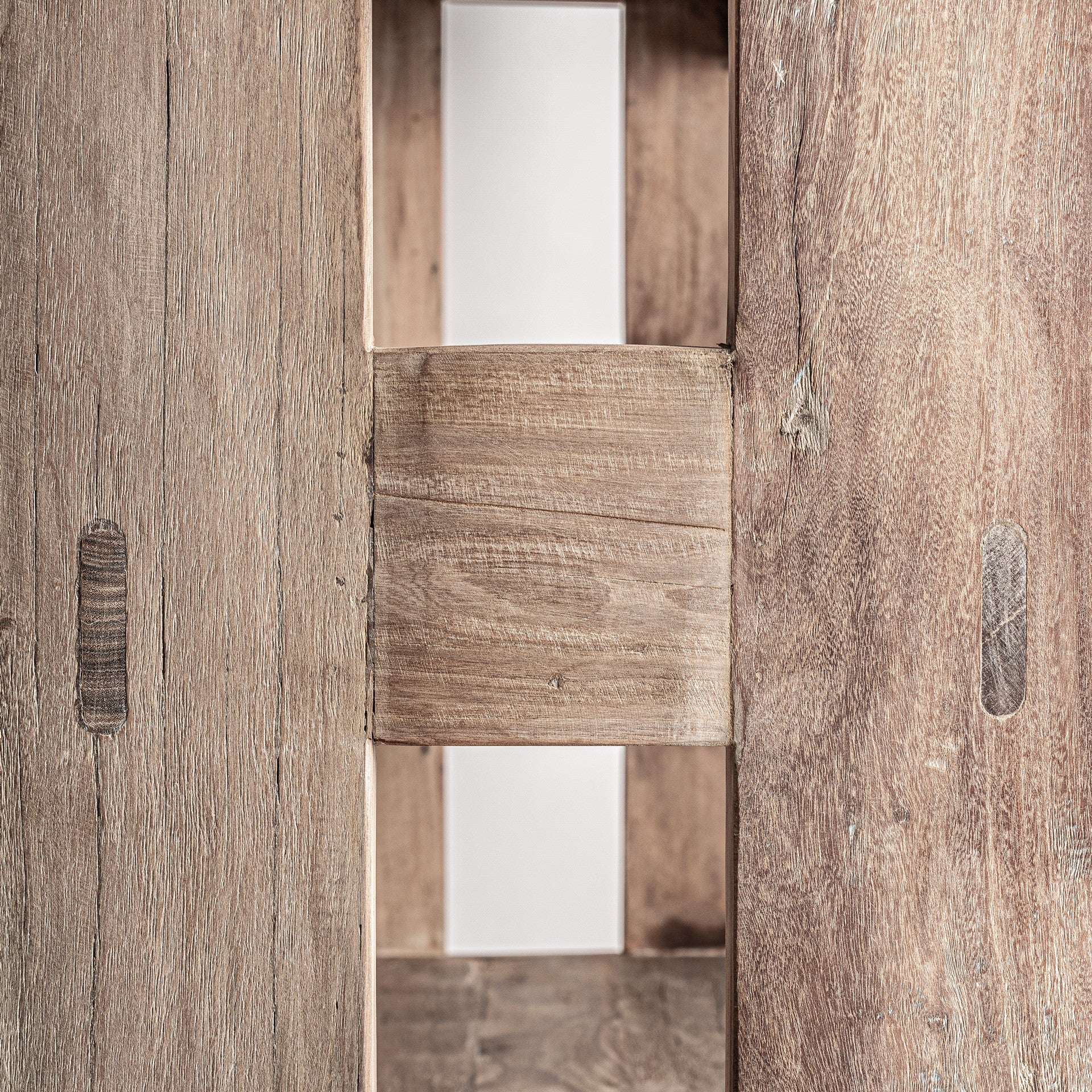 Bambua Helmond libreria legno riciclato aperta