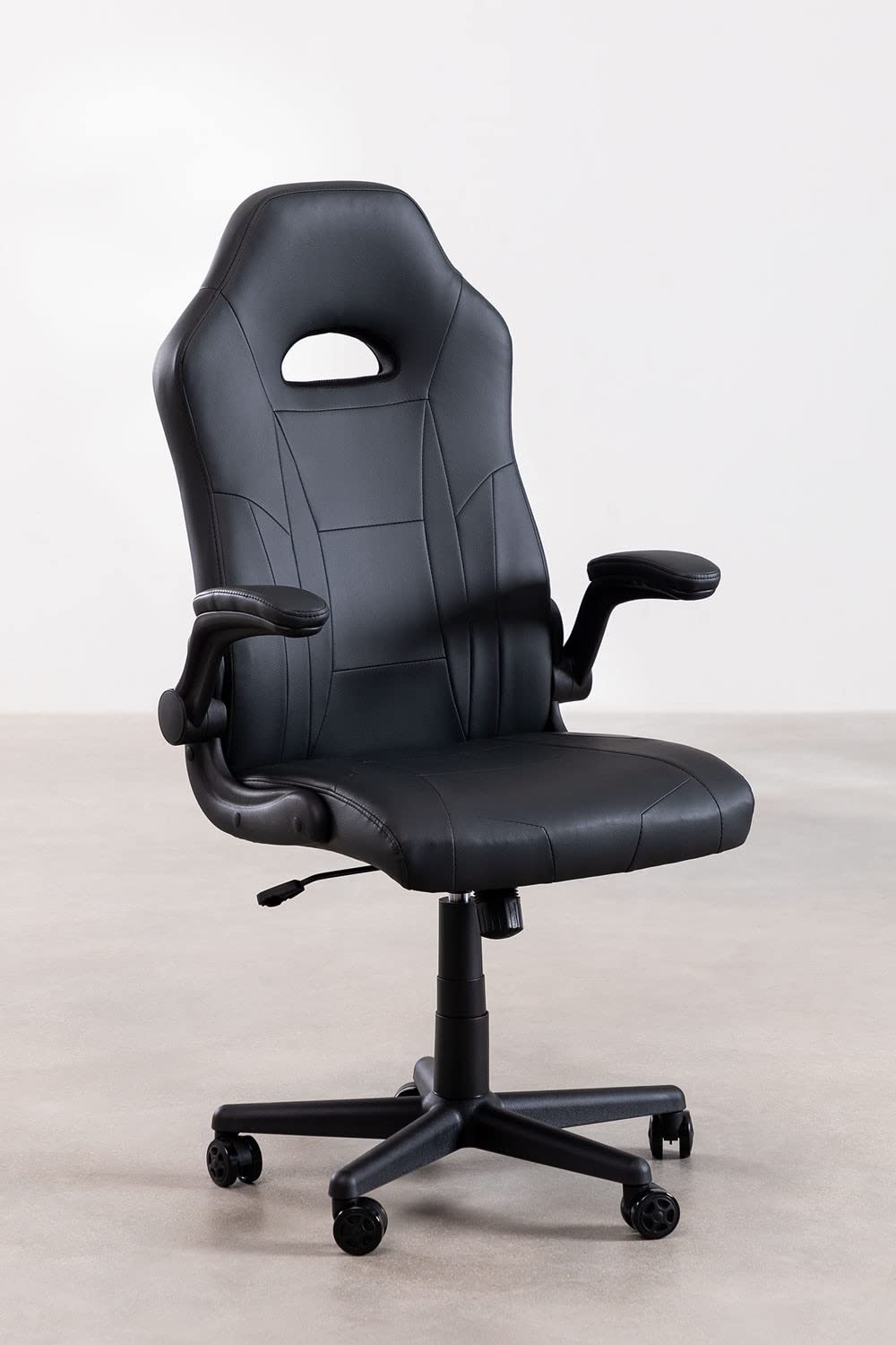Sklum Gareina sedia gaming nera in pelle sintetica