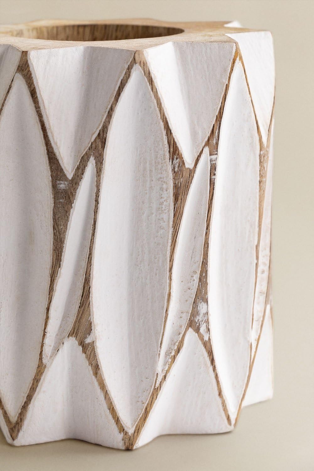 Sklum Moura B vaso in legno di mango intagliato