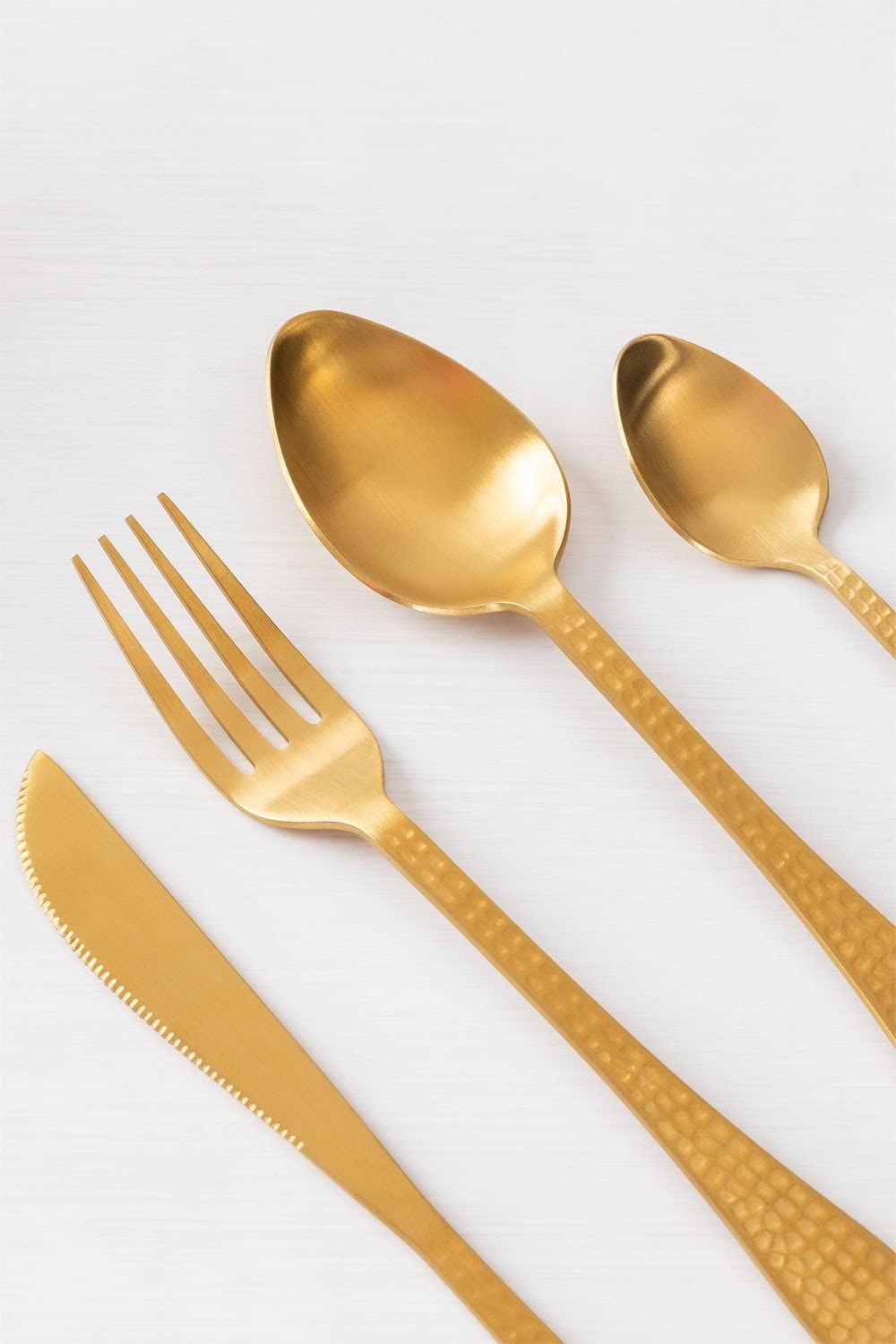 Sklum Aina Set Posate 16 Pezzi Acciaio Oro Opaco