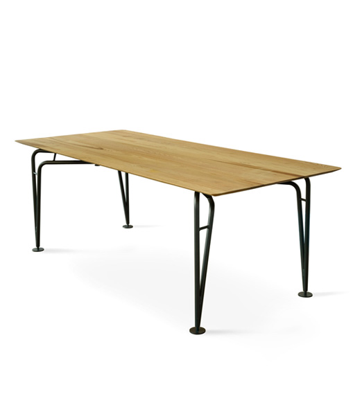 Colé Asymmetrical Table Naked tavolo gambe diverse