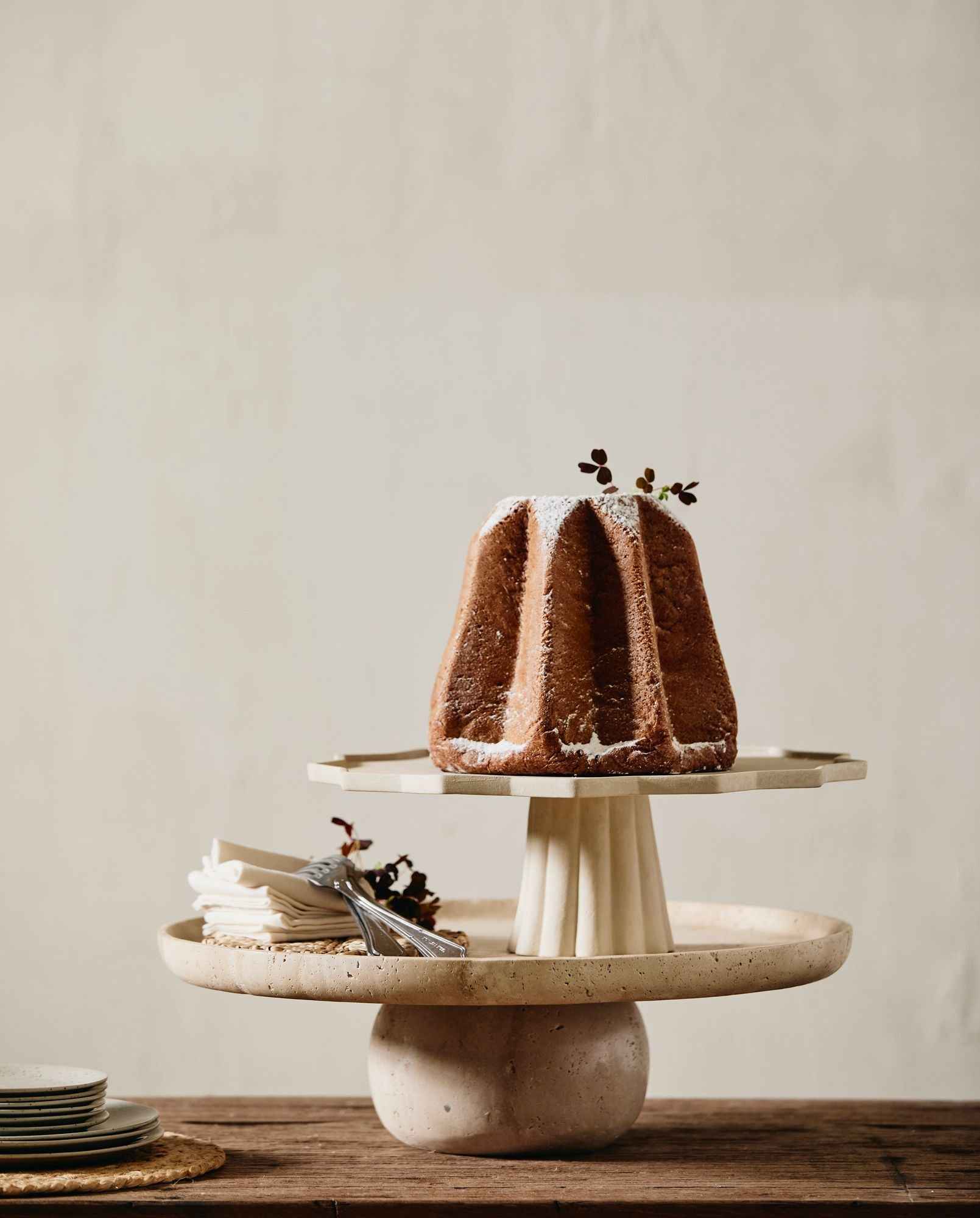 Bambua Minu alzata avorio con piede per torte e dolci