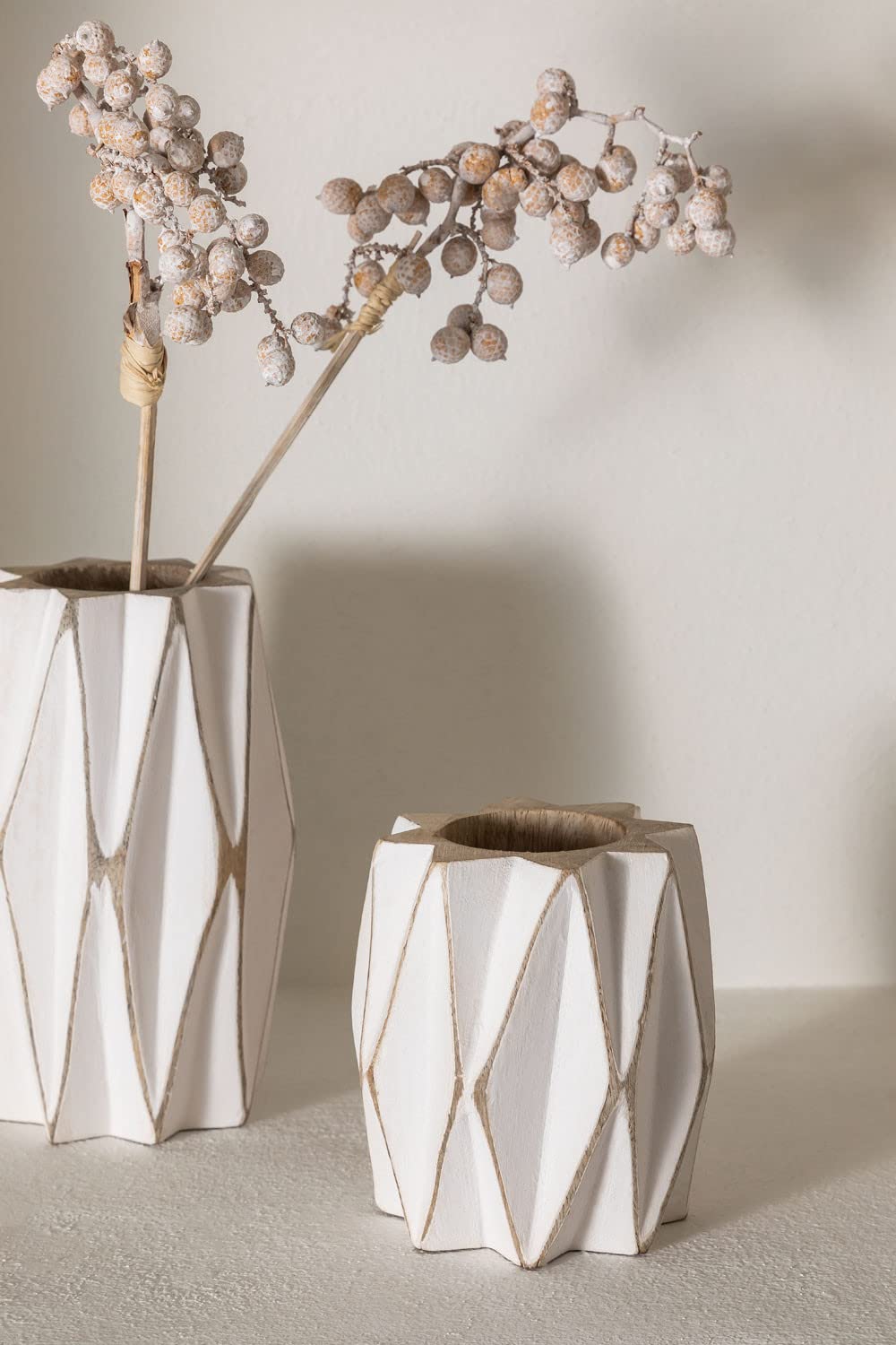 Sklum Moura A vaso in legno di mango intagliato