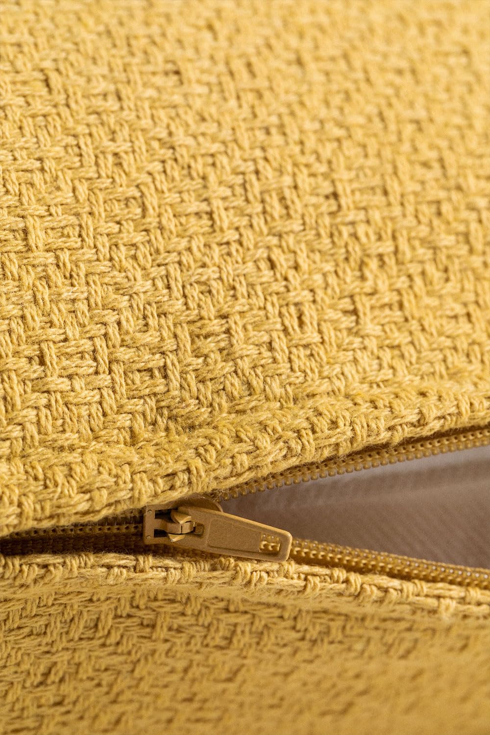 Sklum Jei cuscino in cotone 34x48 cm ricamato hey con nappe