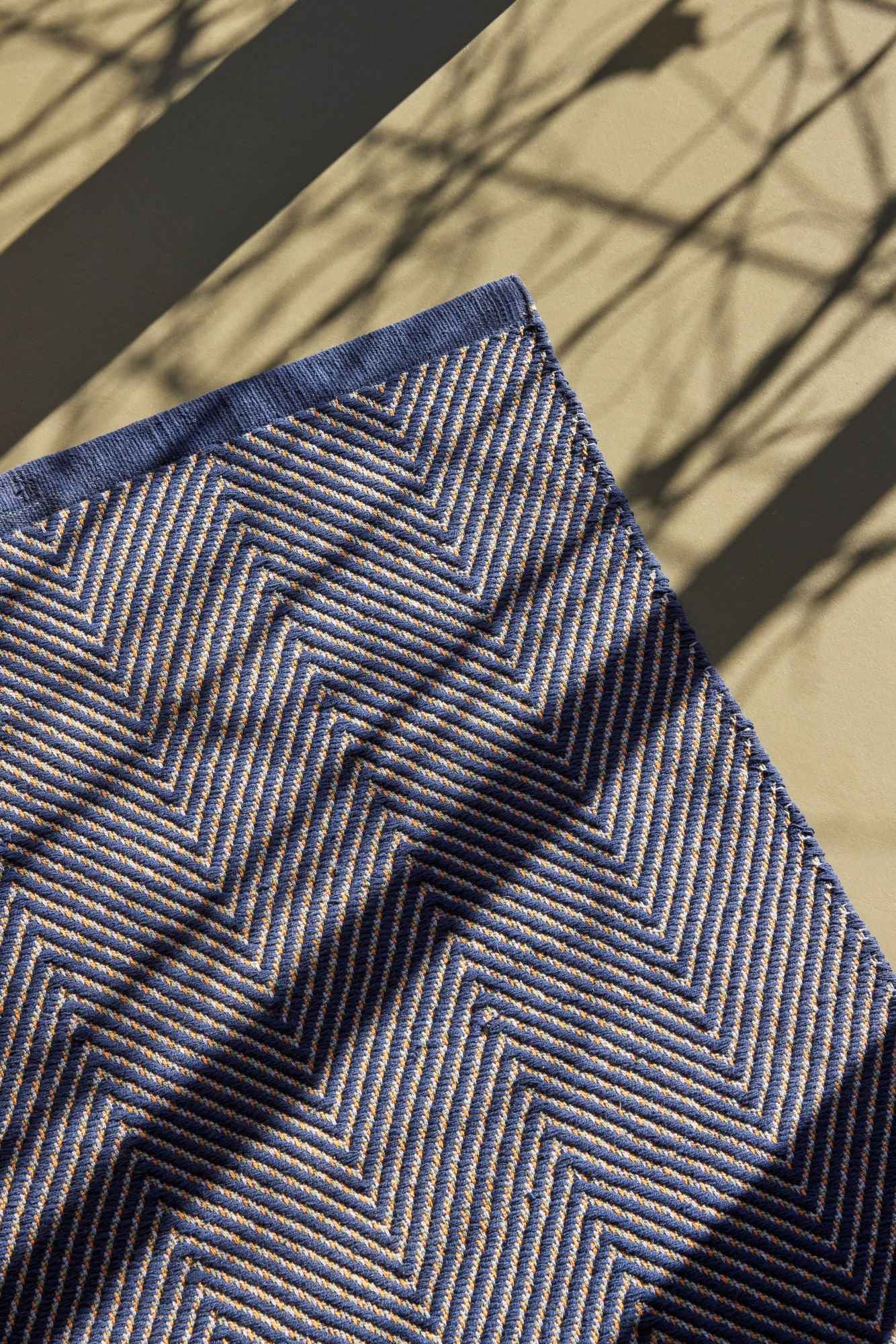 Bambua Mellow Runner tappeto blu cotone