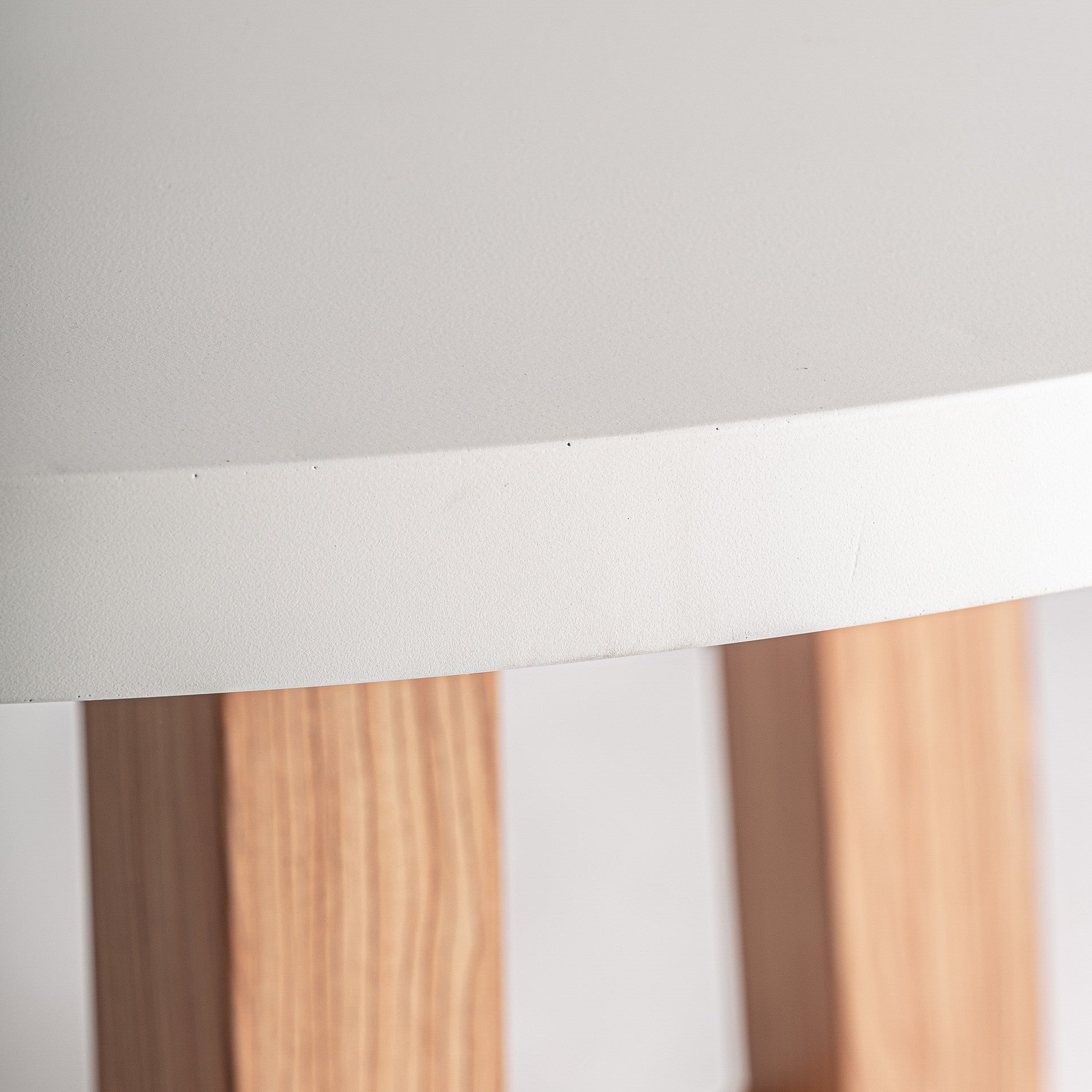 Bambua Koshena tavolo da esterno rotondo in cemento e frassino