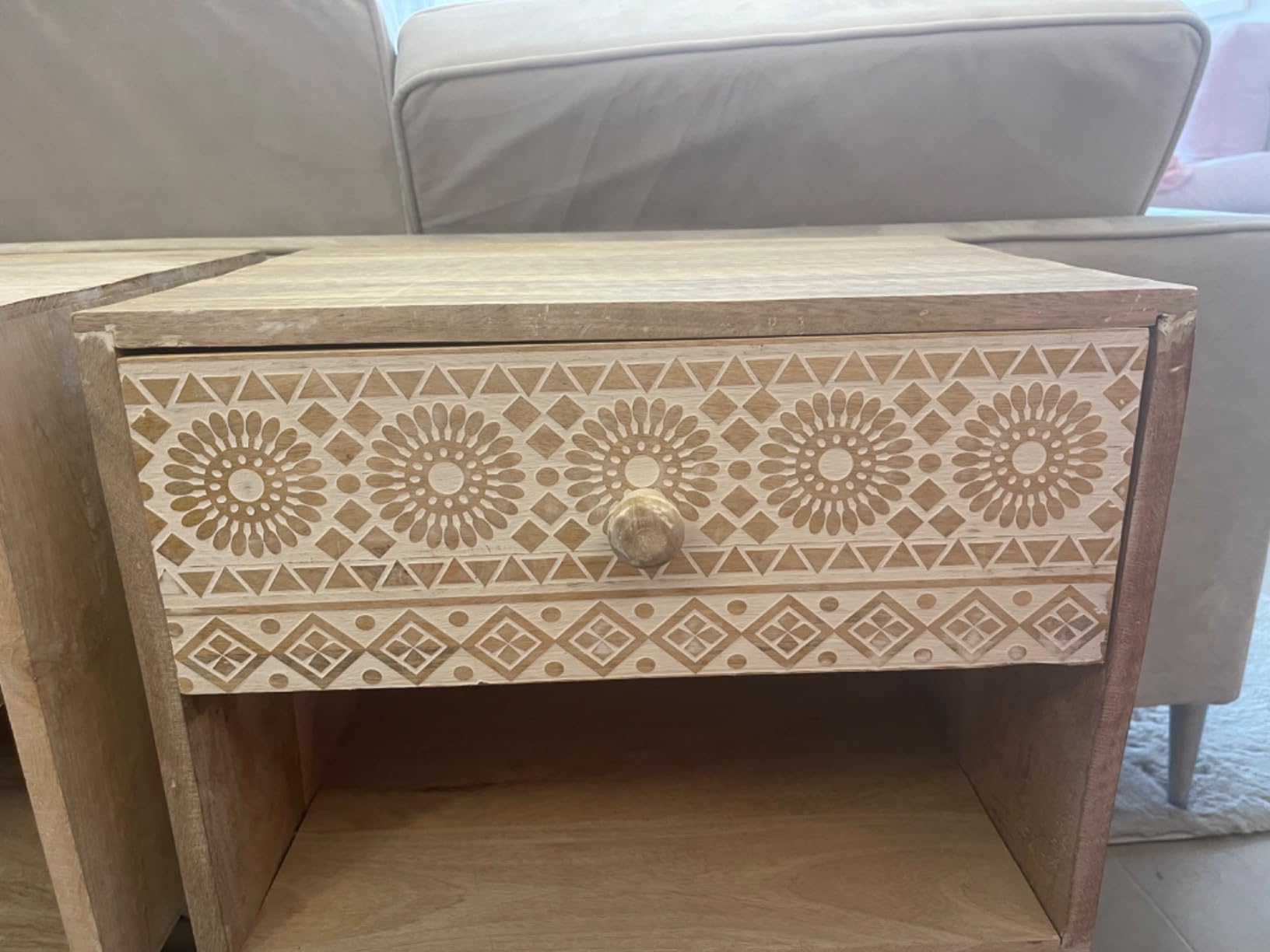 Sklum Ukurla comodino legno mango con cassetto