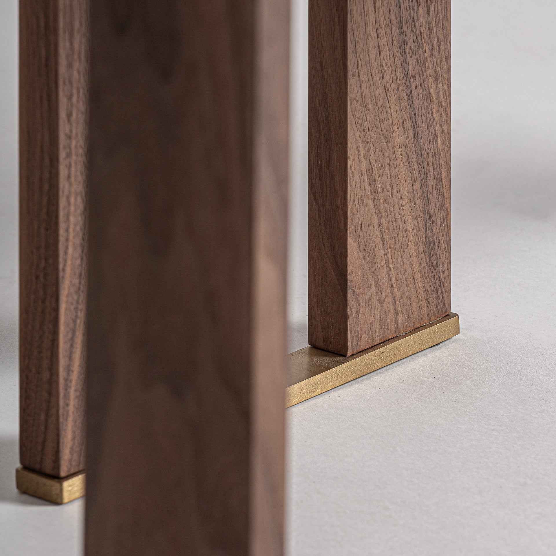 Bambua Gifhorn libreria legno mango aperta