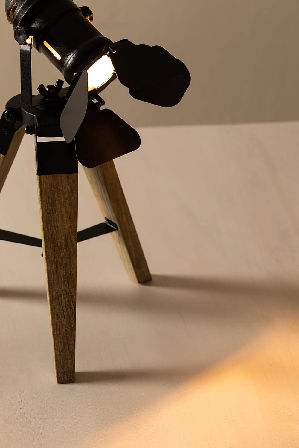 Sklum Cinne Treppiede lampada da tavolo legno nero E14