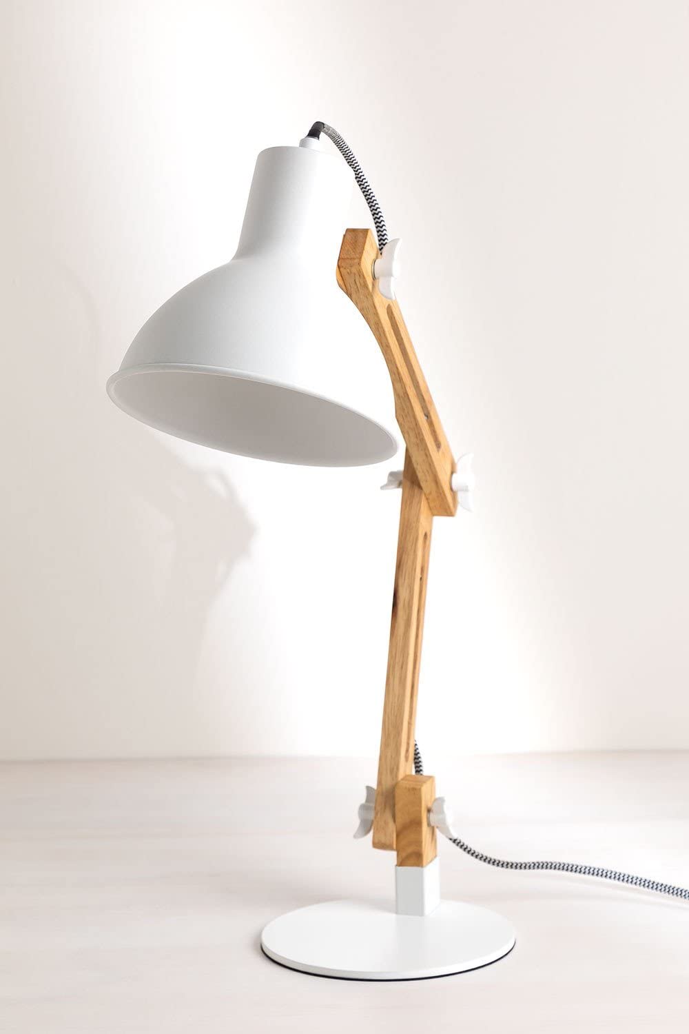 Sklum Deyan lampada da tavolo in legno e ferro