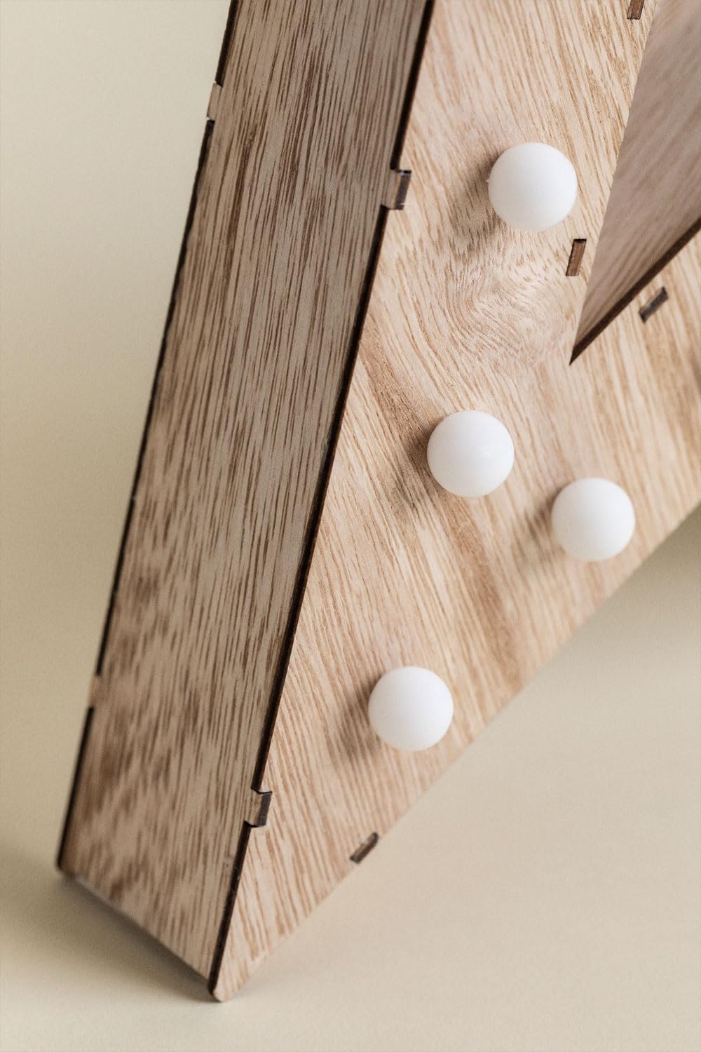 Sklum Luzi Style Figura decorativa in legno con 30 LED