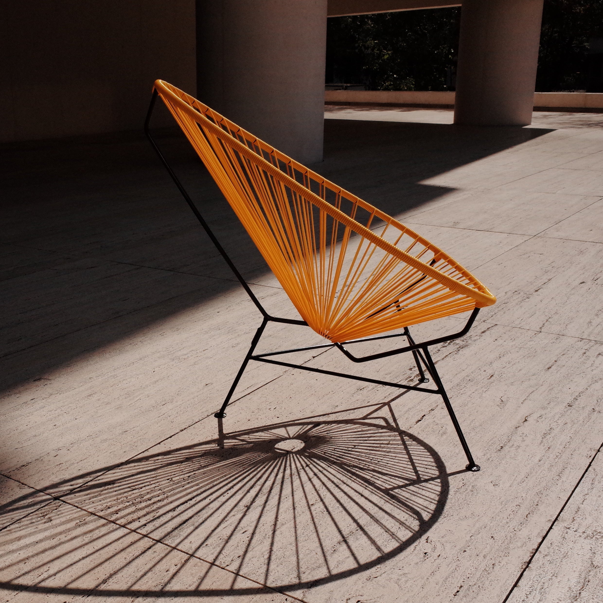 Acapulco Design Original Acapulco Chair Classic Mango poltrona