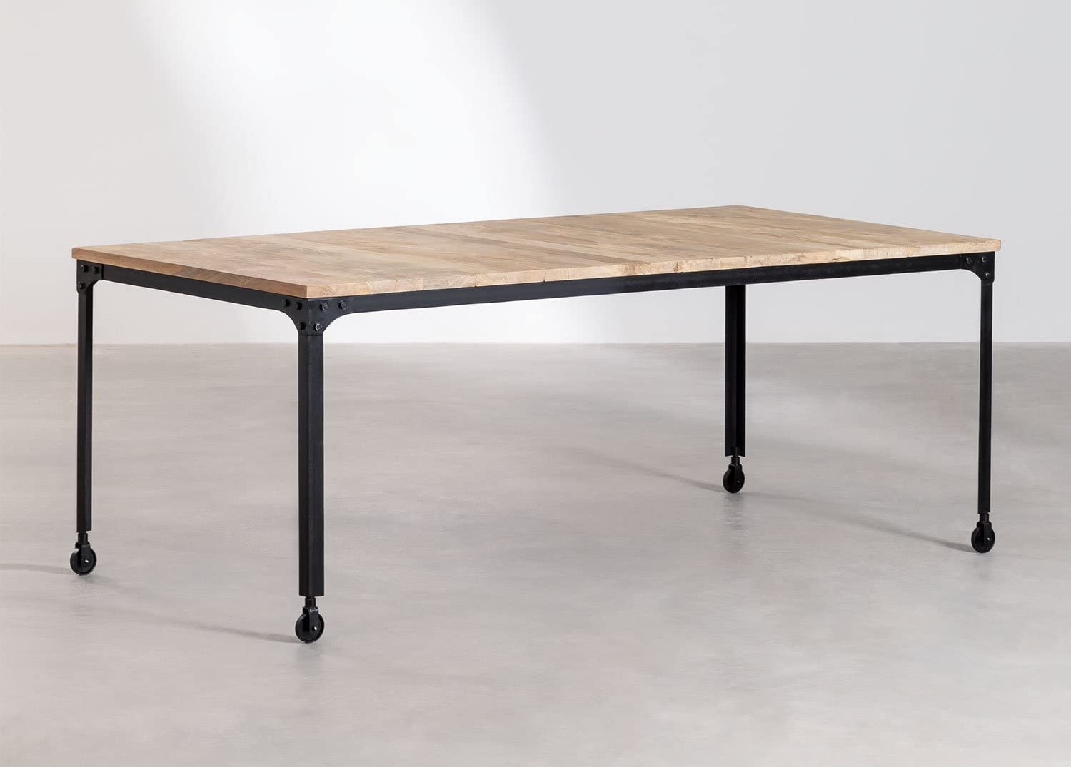 Sklum Nika tavolo pranzo 200x100 cm legno riciclato con ruote
