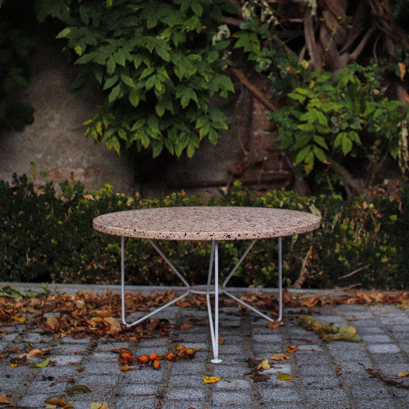 Acapulco Design Low Table tavolino rosato in terrazzo Ø65 cm