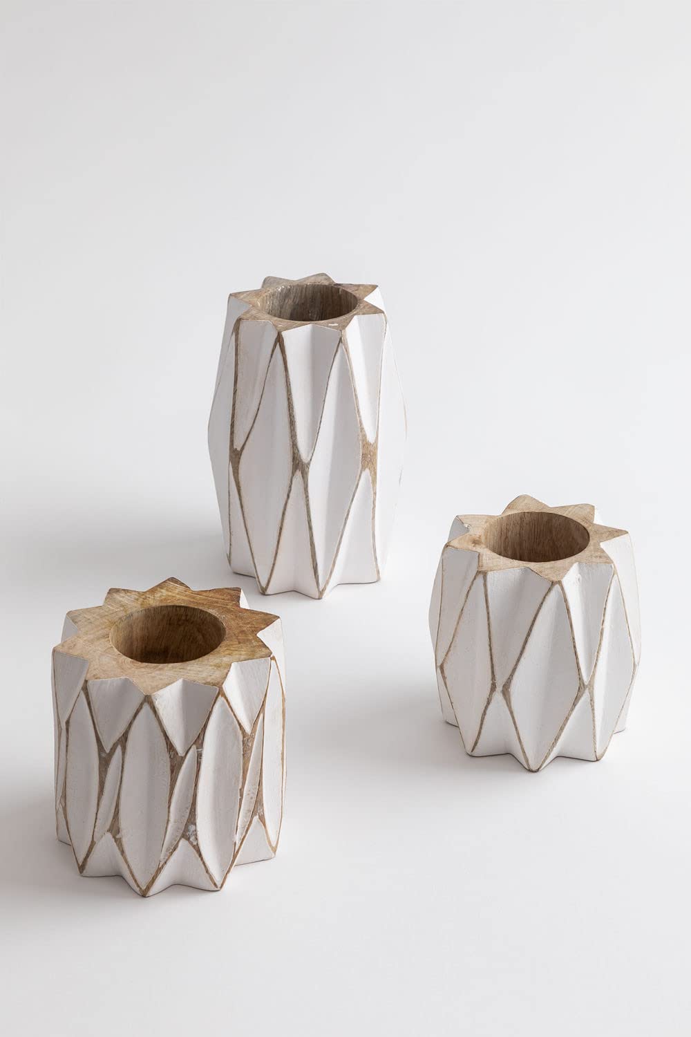 Sklum Moura A vaso in legno di mango intagliato