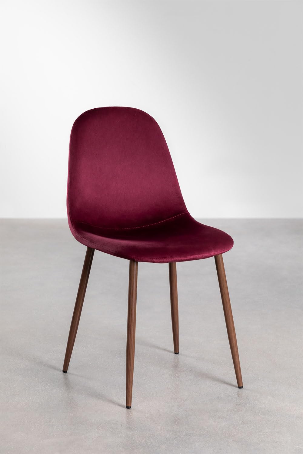 Sklum Glamm sedia velluto rosso bordeaux legno scuro