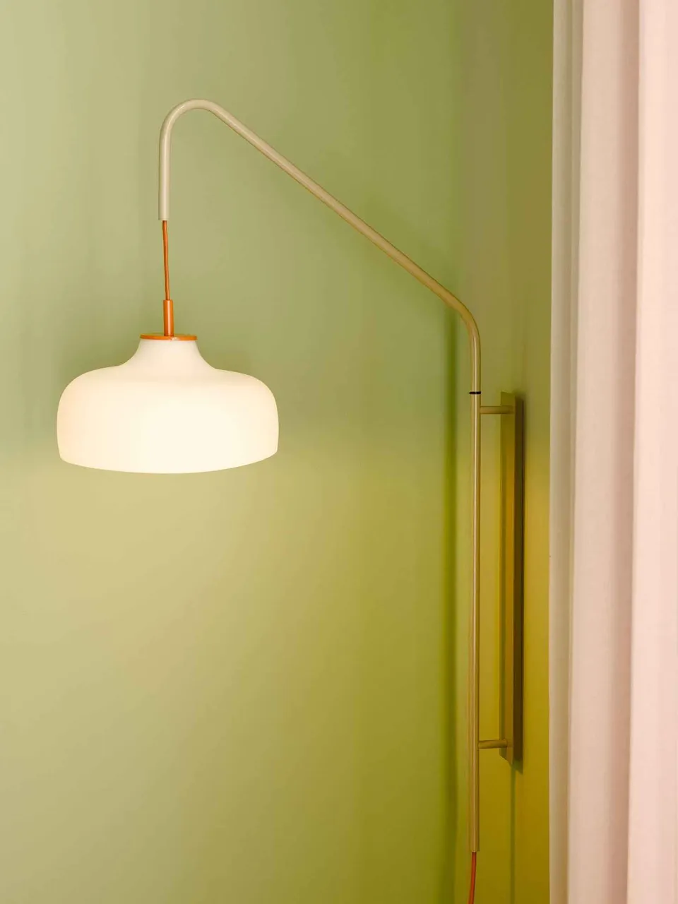Bambua Current Wall Light lampada da parete sabbia E27
