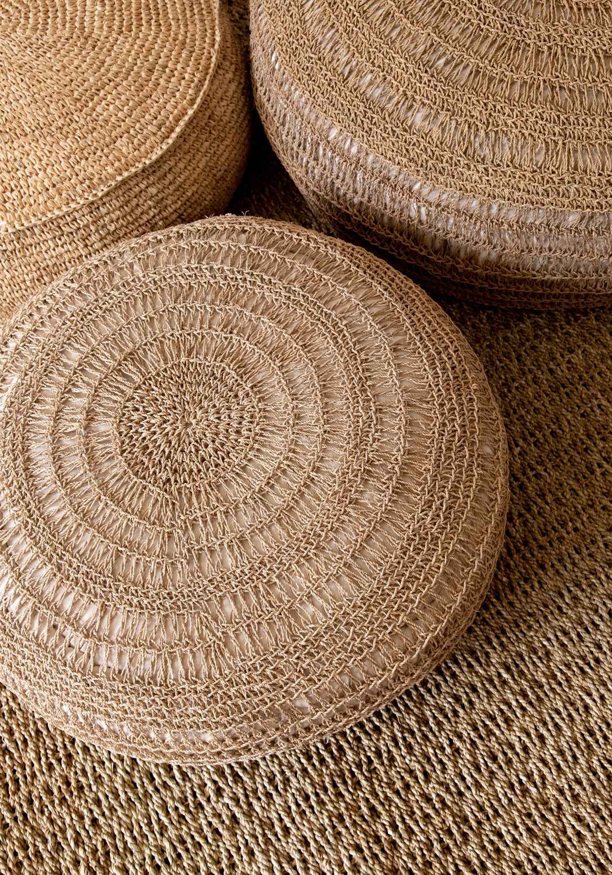 Bambua Raffia Flores pouf in rafia Natural
