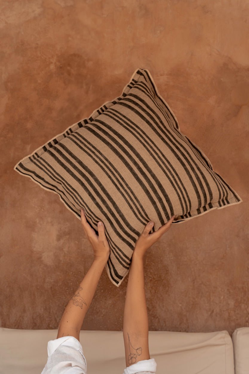 Bambua Nordic Stripe federa cuscino 50x50 nero lino