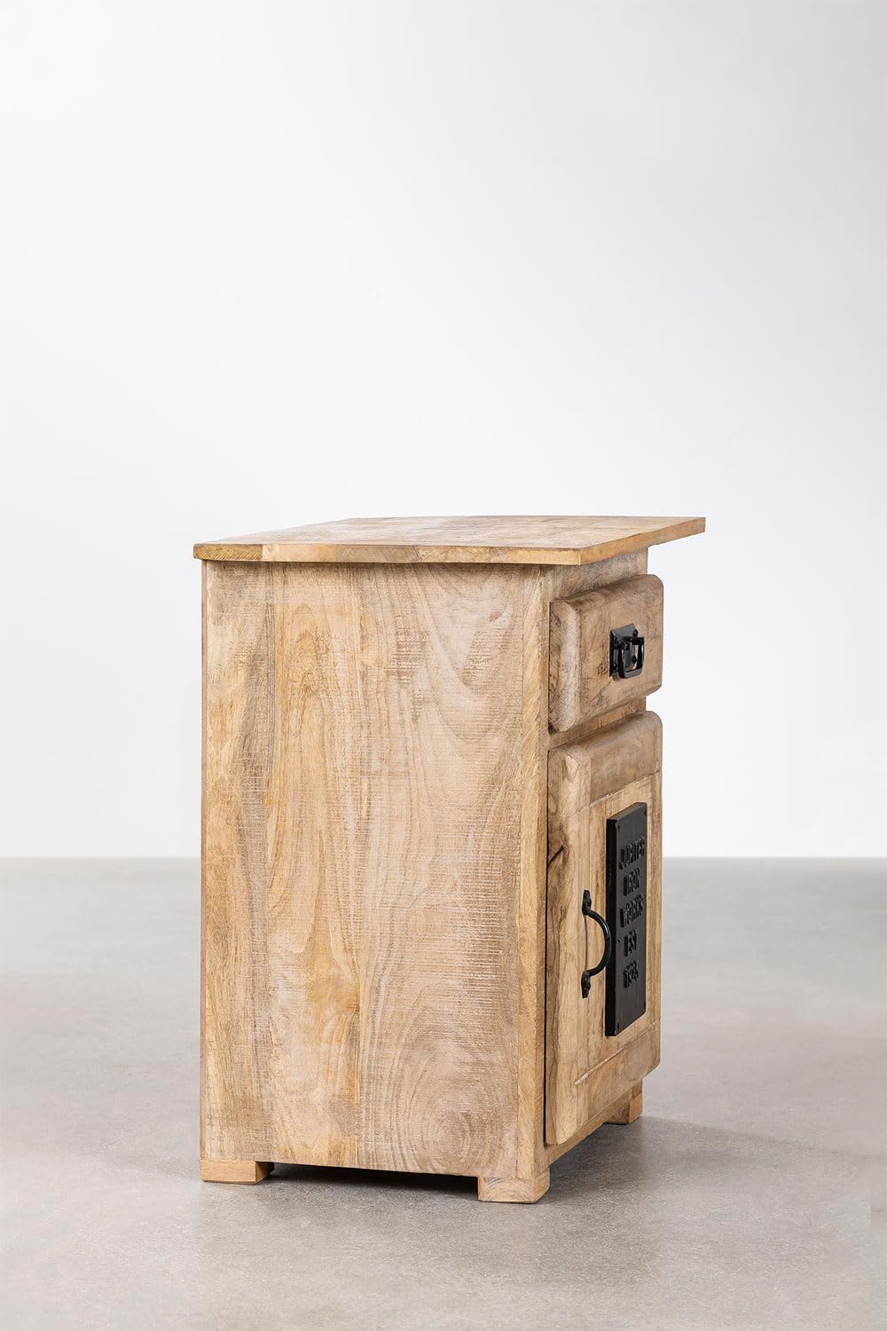 Sklum Uain comodino in legno riciclato 51 cm