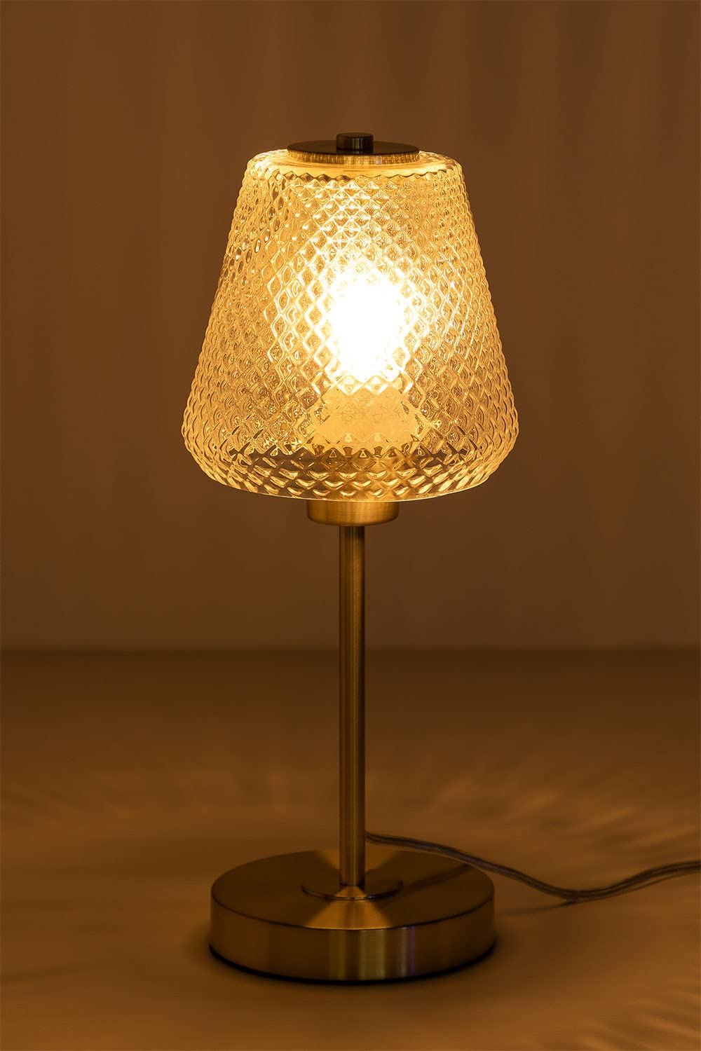 Sklum Taylor lampada da tavolo in ferro e vetro dorata