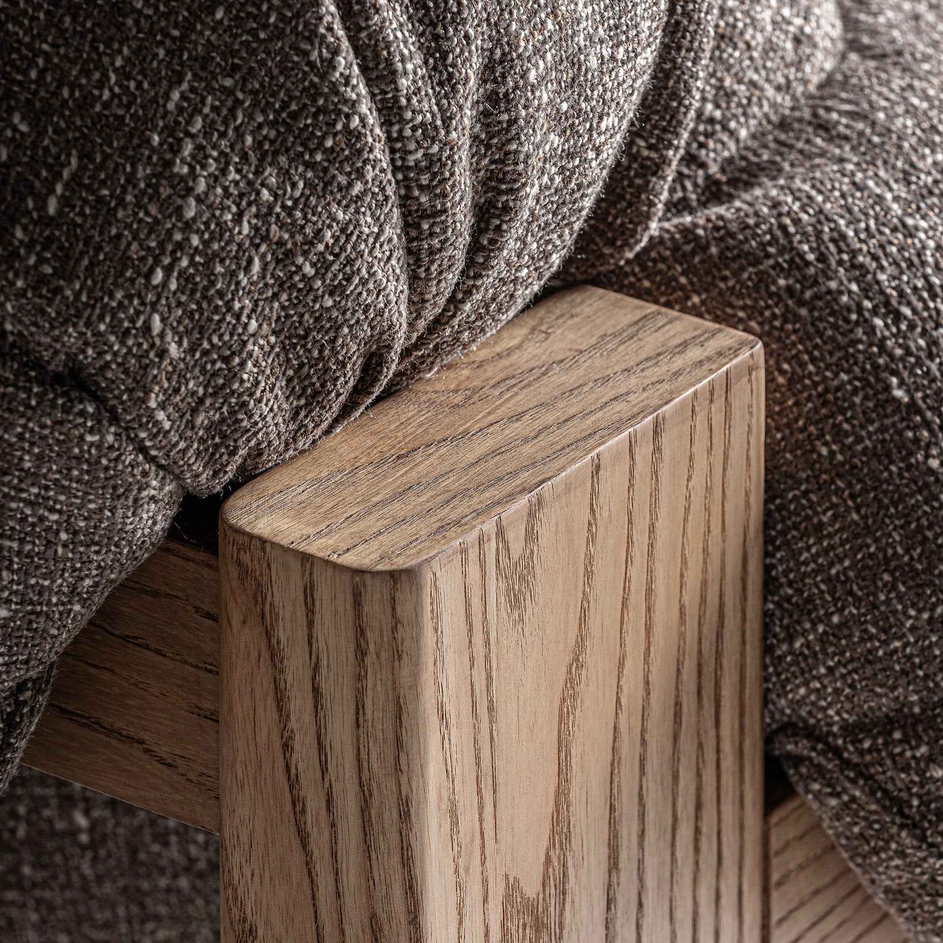 Bambua Hesse poltrona lounge marrone in tessuto e legno