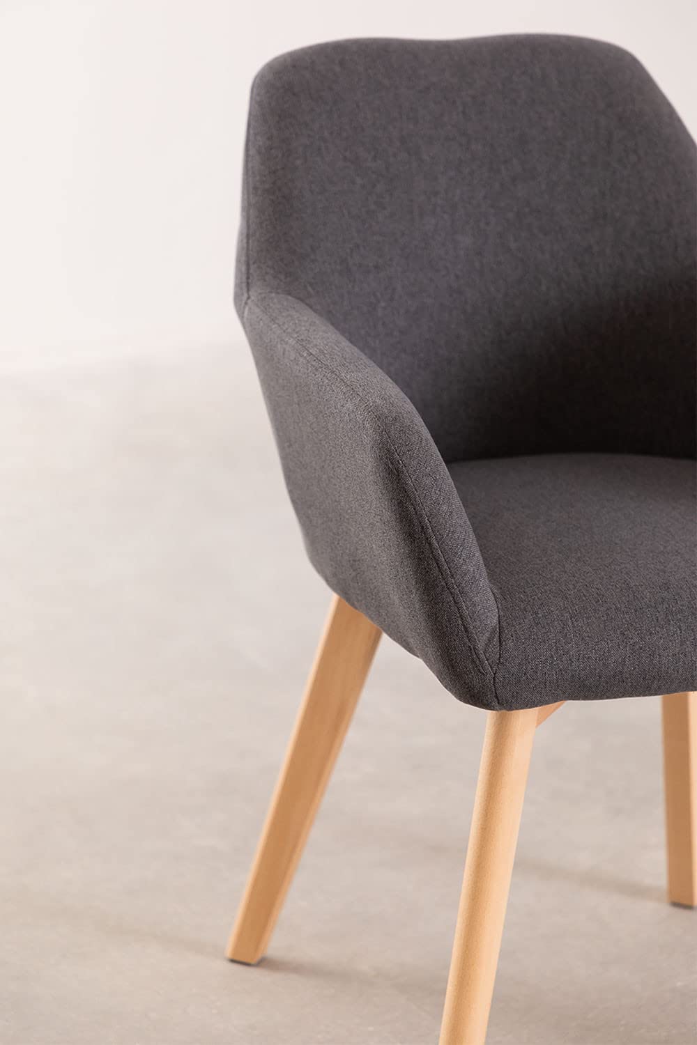 Sklum Ervi Design sedia da pranzo braccioli faggio