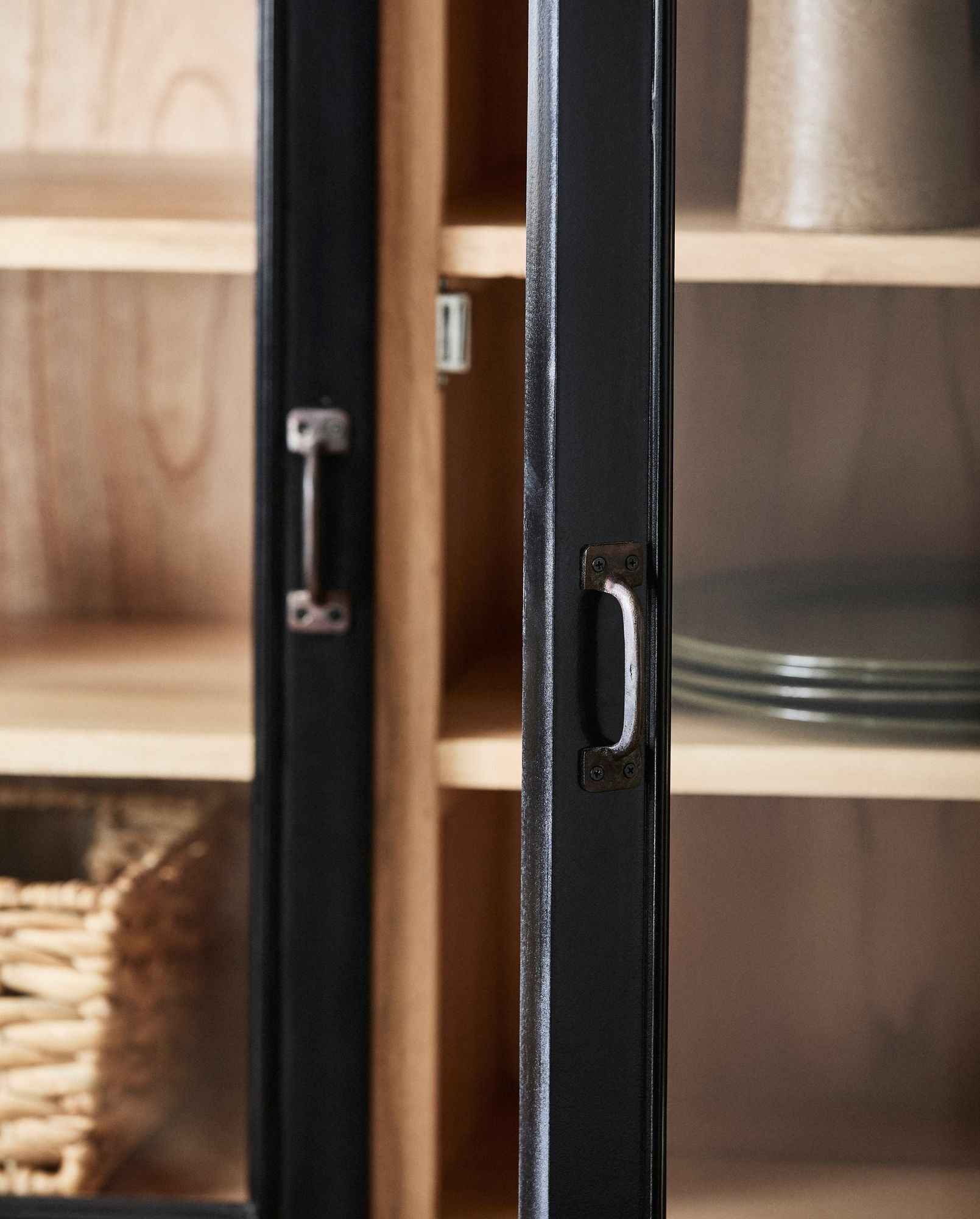 Bambua Viva credenza 2 ante vetro nero