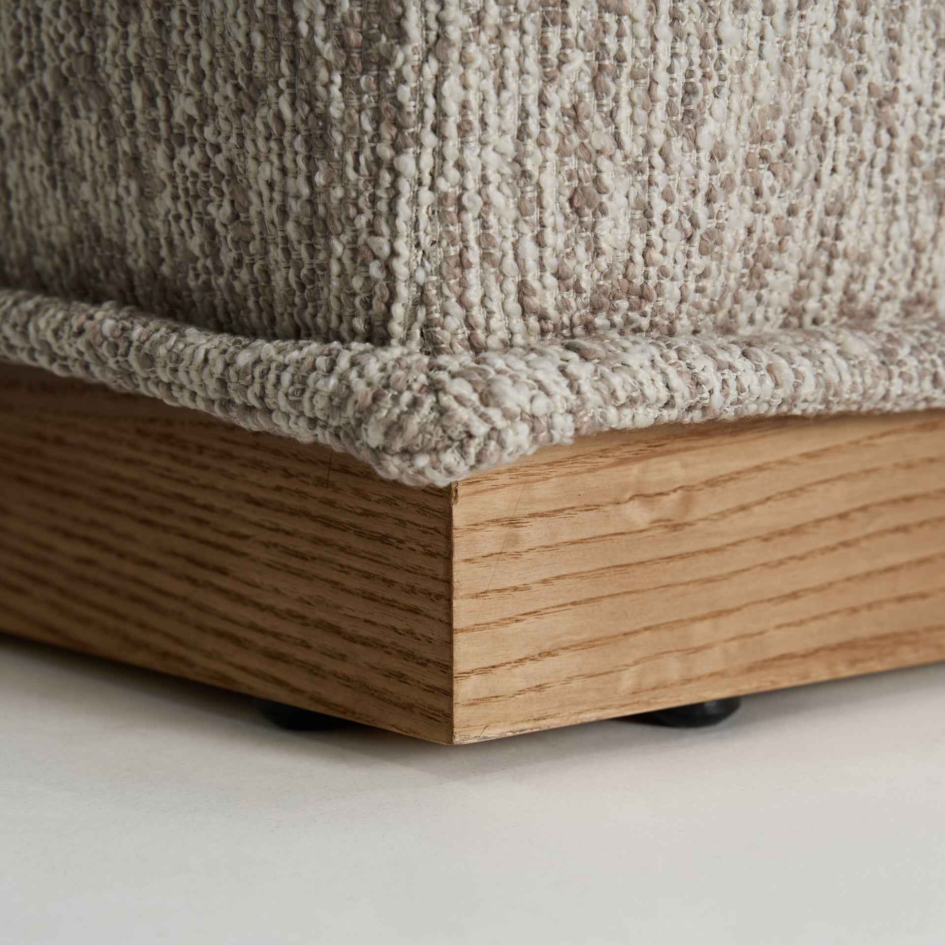 Bambua Vittel Pouf Beige in Tessuto e Pino