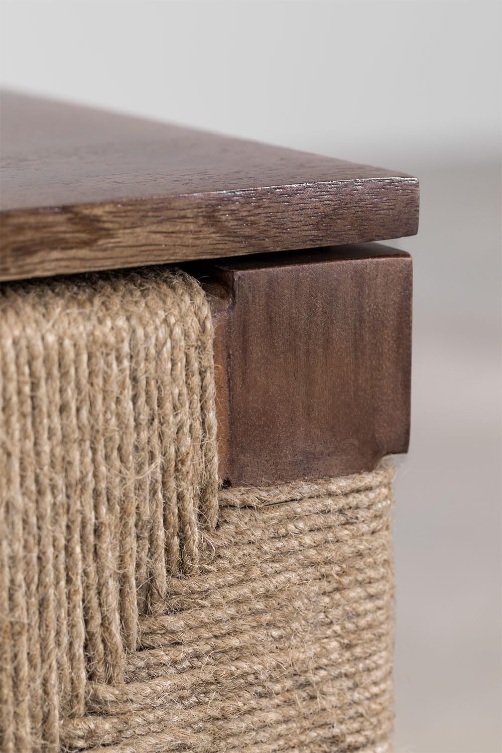 Sklum Evans comodino legno mango e iuta con anta push