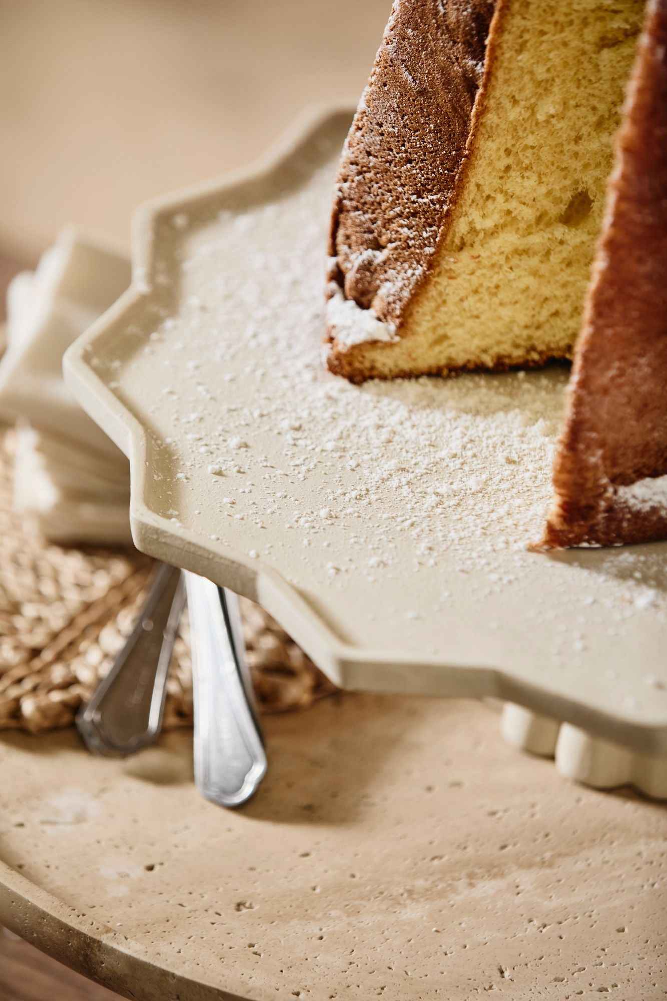 Bambua Minu alzata avorio con piede per torte e dolci