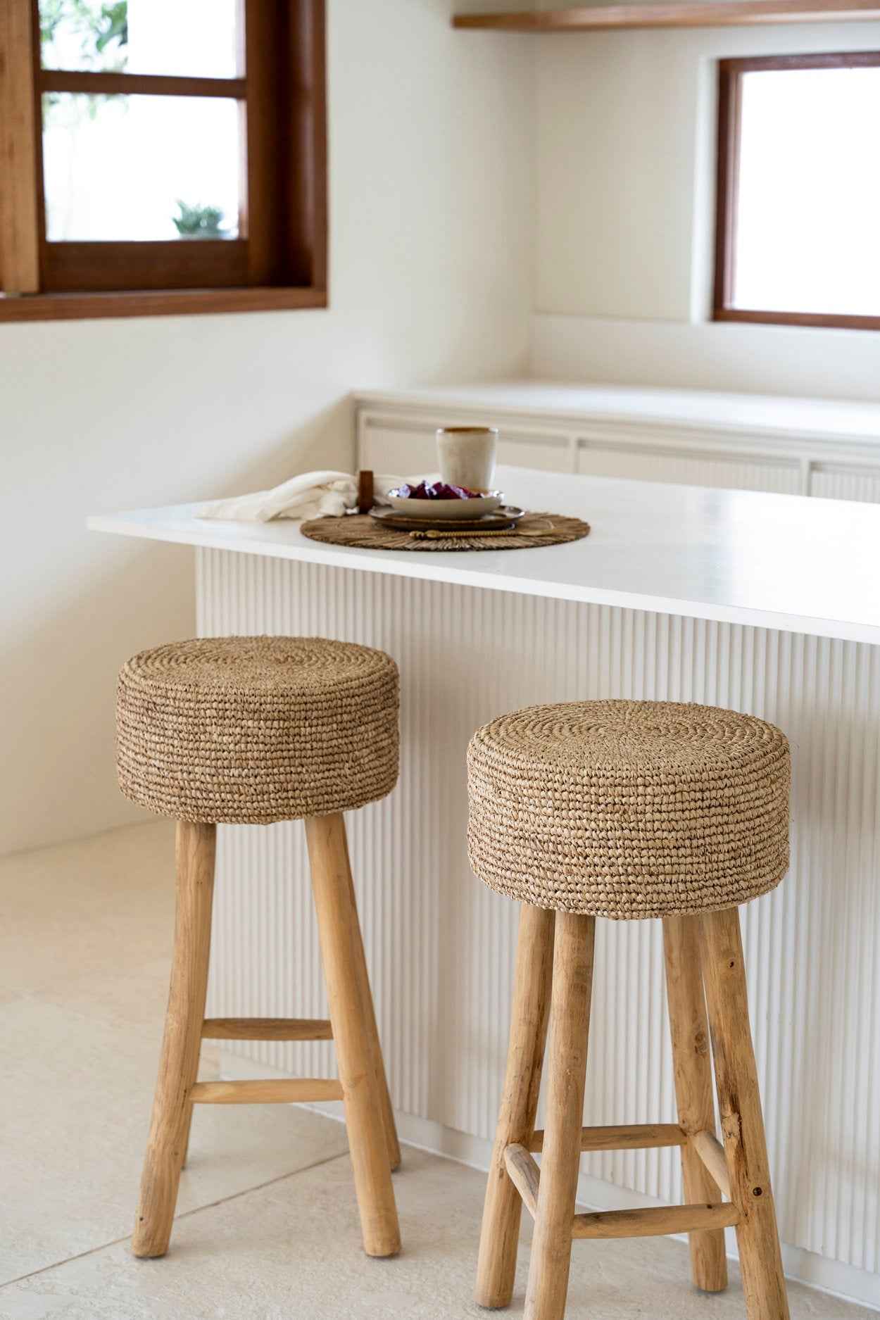 Bambua Raffia sgabello bar teak naturale