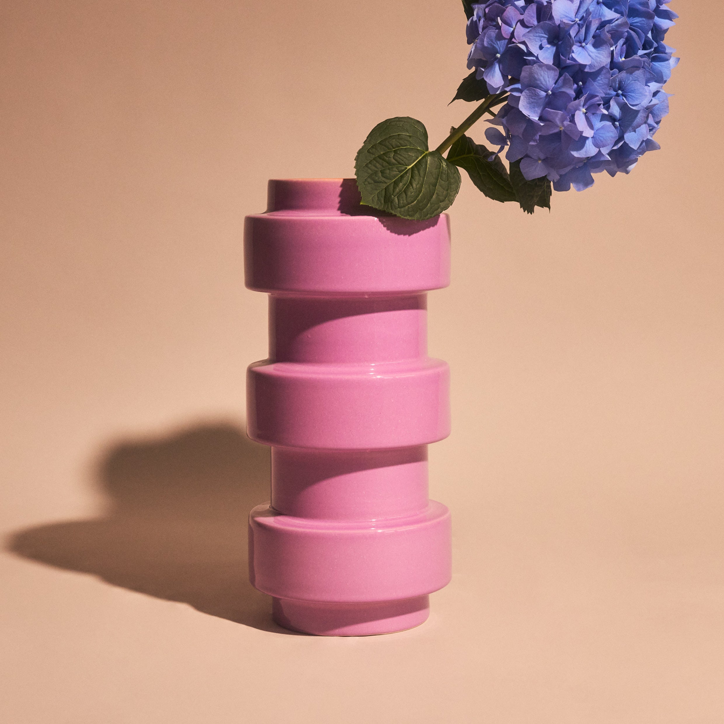 Acapulco Design Los Floreros Trumpet vaso ceramica lilla