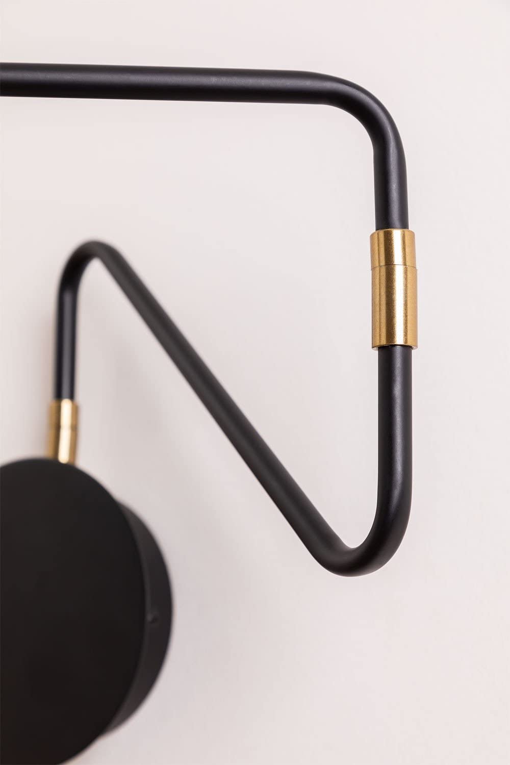 Sklum Lizz lampada da parete nera in ferro 69 cm