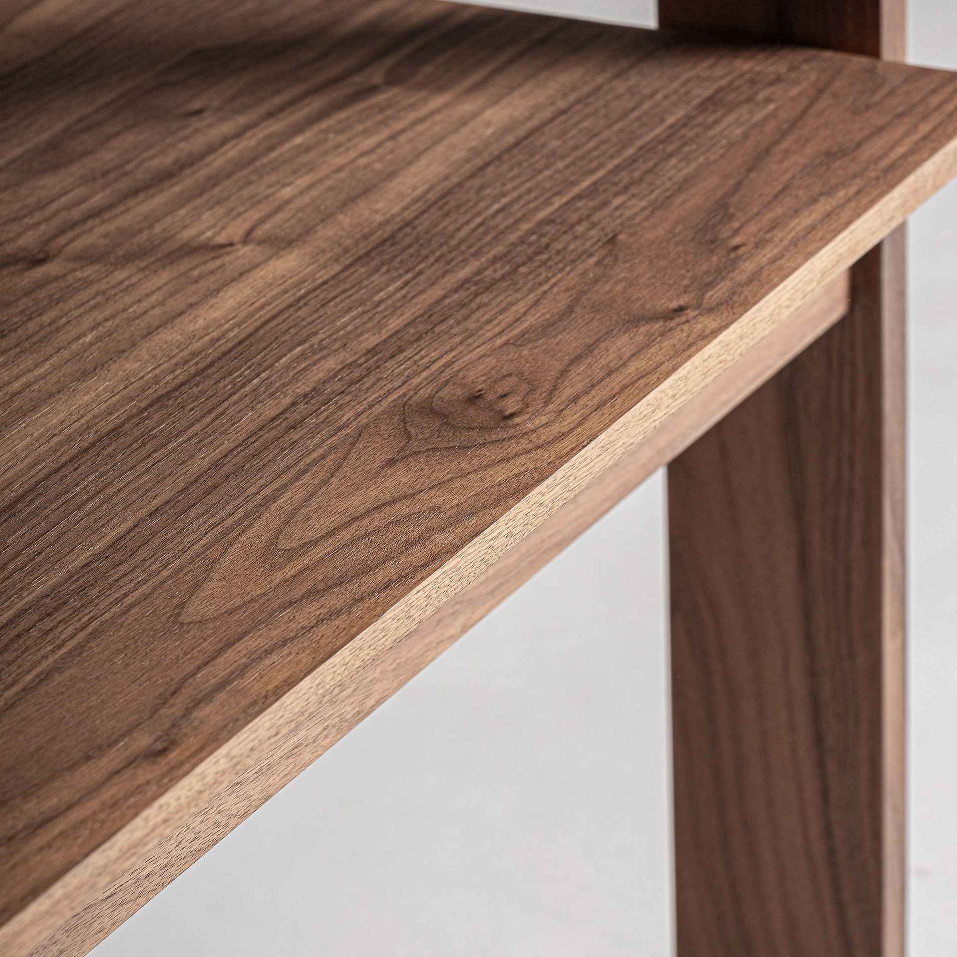 Bambua Gifhorn libreria legno mango aperta