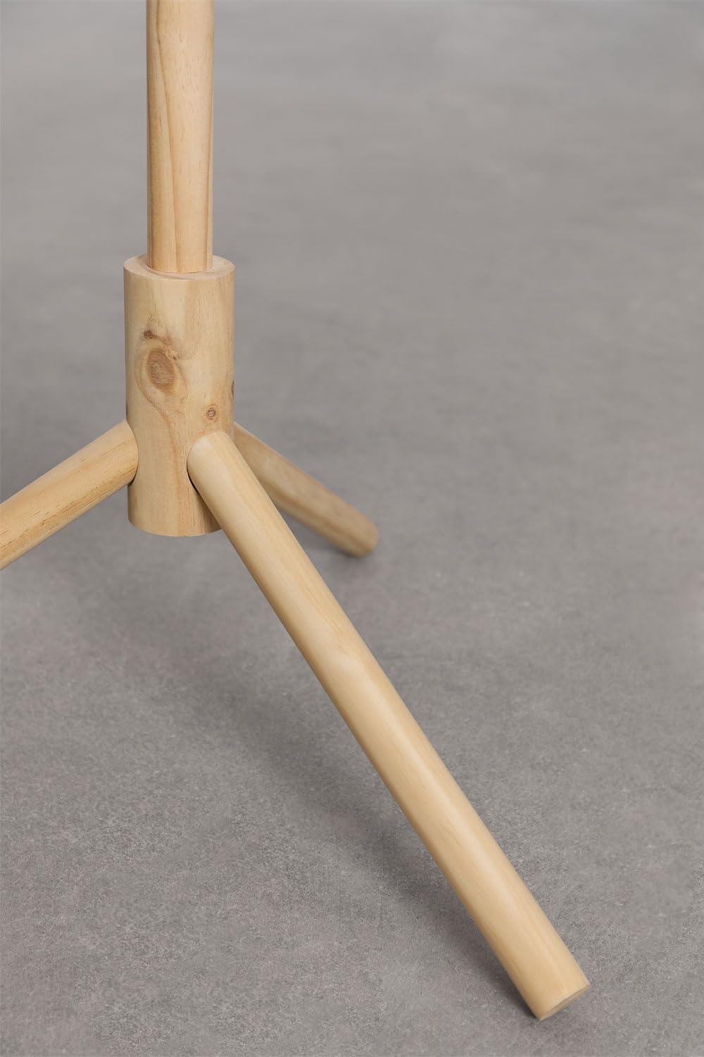 Sklum Russ appendiabiti da terra in legno naturale