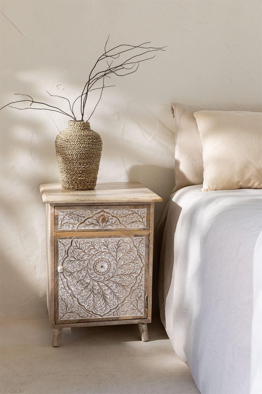Sklum Bunbur comodino legno mango intagliato 59 cm