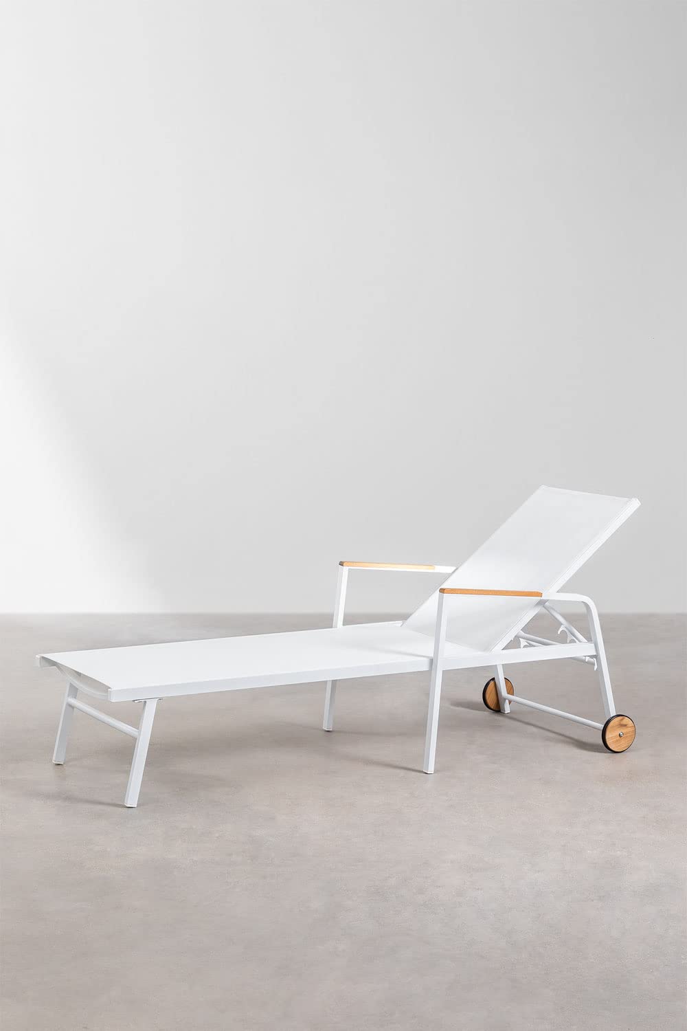 Sklum Archer lettino prendisole alluminio bianco reclinabile