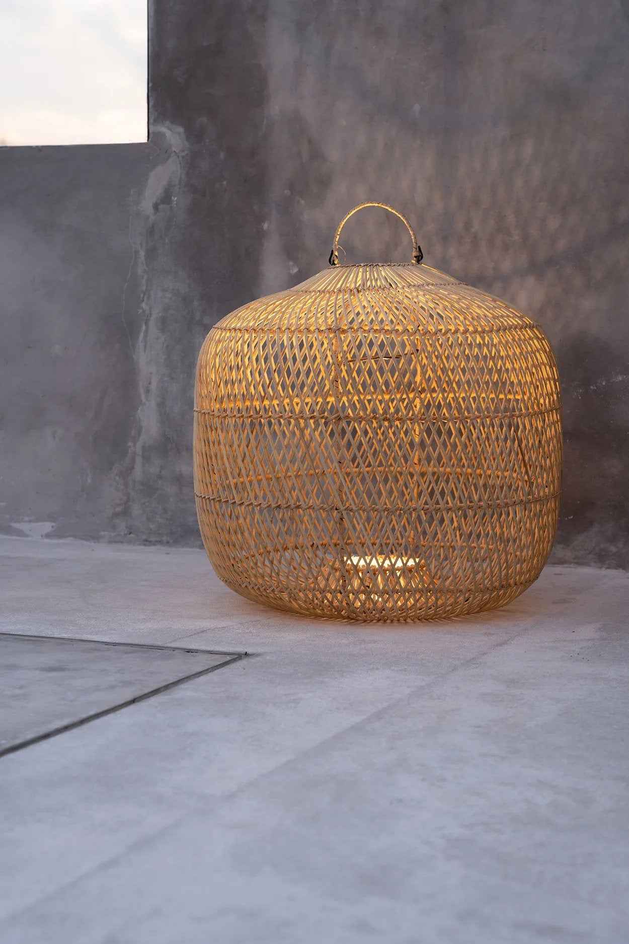 Bambua Batu Bolong lampada sospensione naturale M rattan