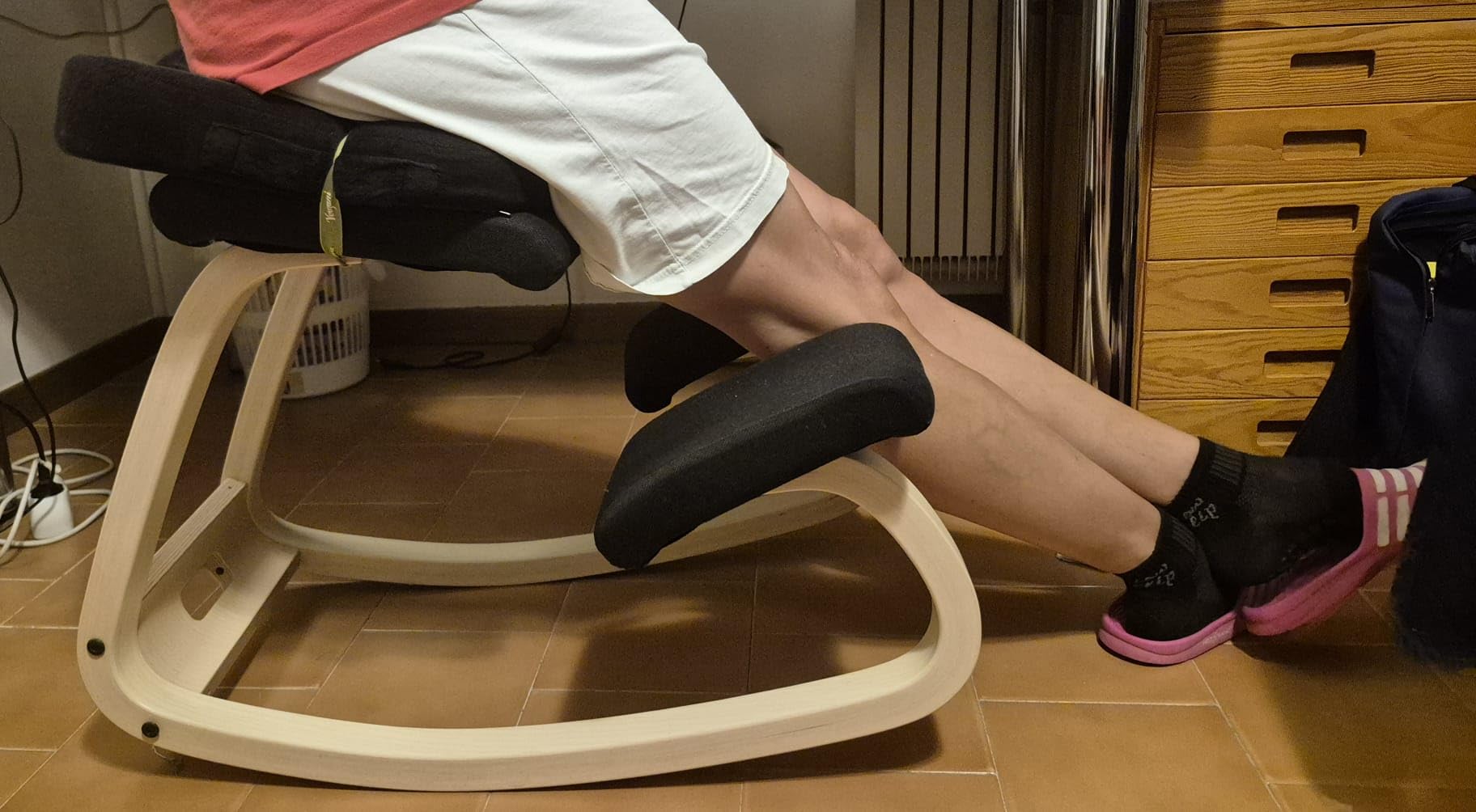 Varier Variable sedia ergonomica naturale blu a dondolo