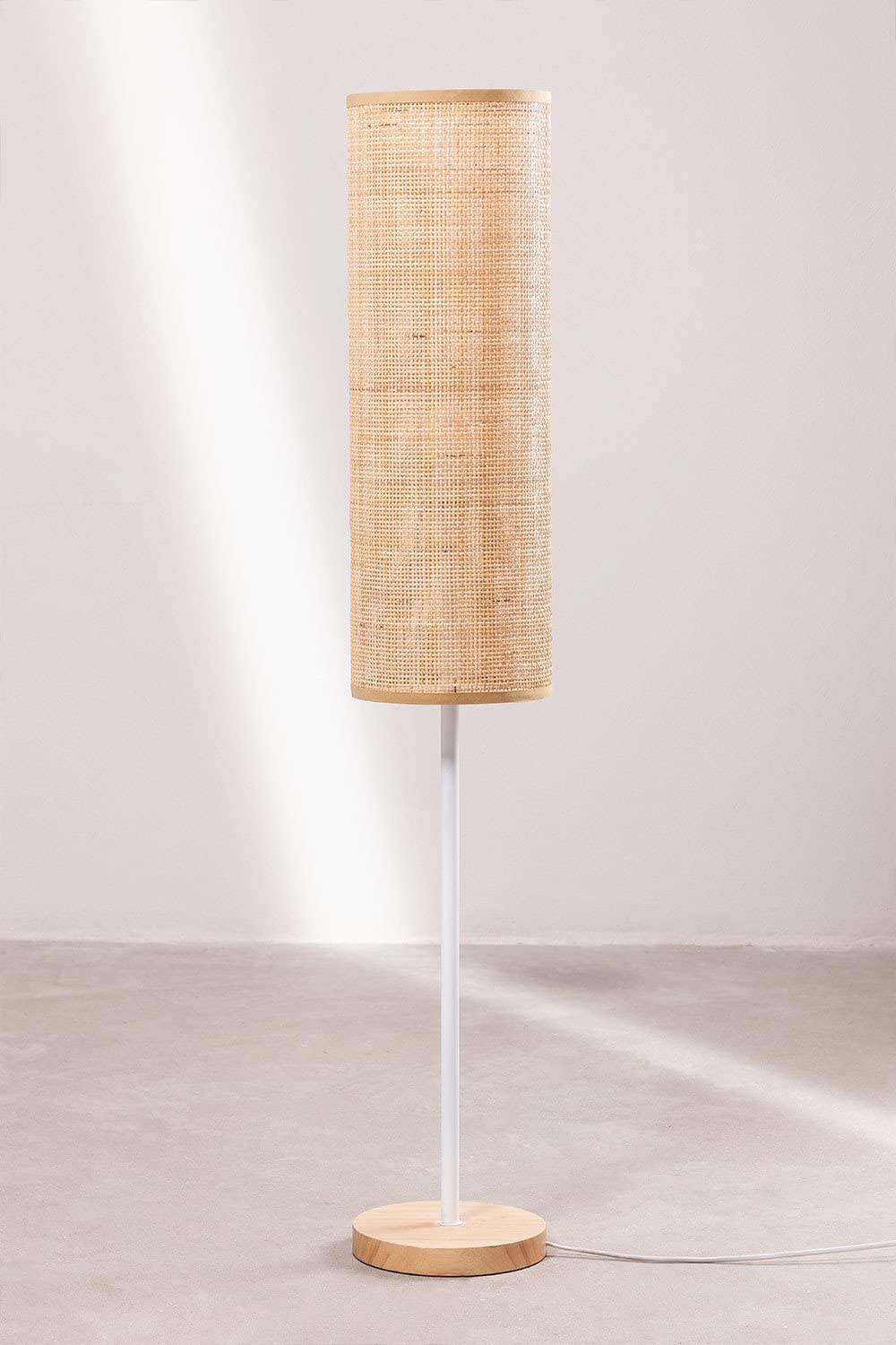 Sklum Ytse Large lampada da terra rattan naturale