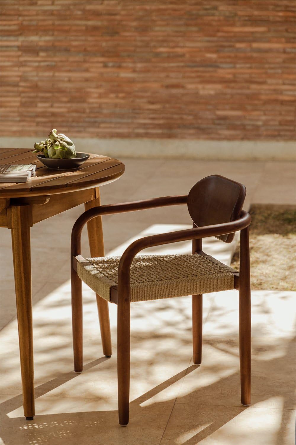 Sklum Naele sedia da giardino in legno eucalipto con braccioli