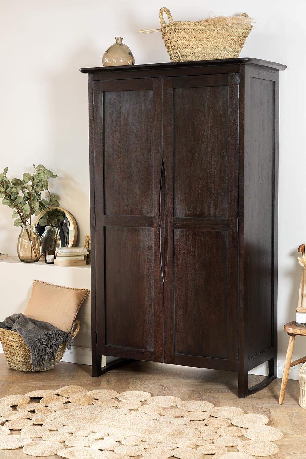 Sklum Somy armadio in teak legno scuro con ripiani